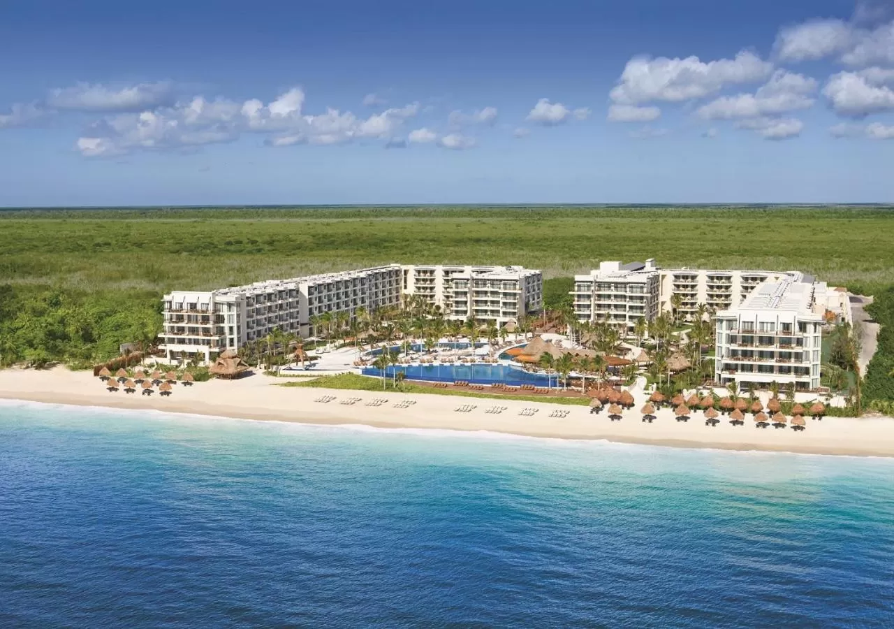 Facade/entrance in Dreams Riviera Cancun Resort & Spa - All Inclusive