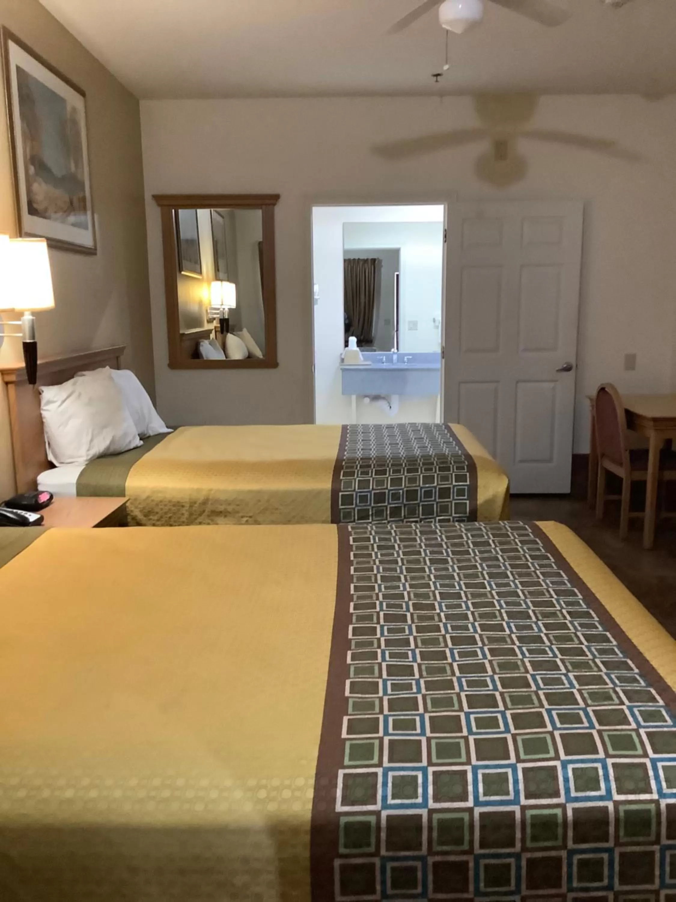 Bed in Texas Inn - Welasco/Mercedes