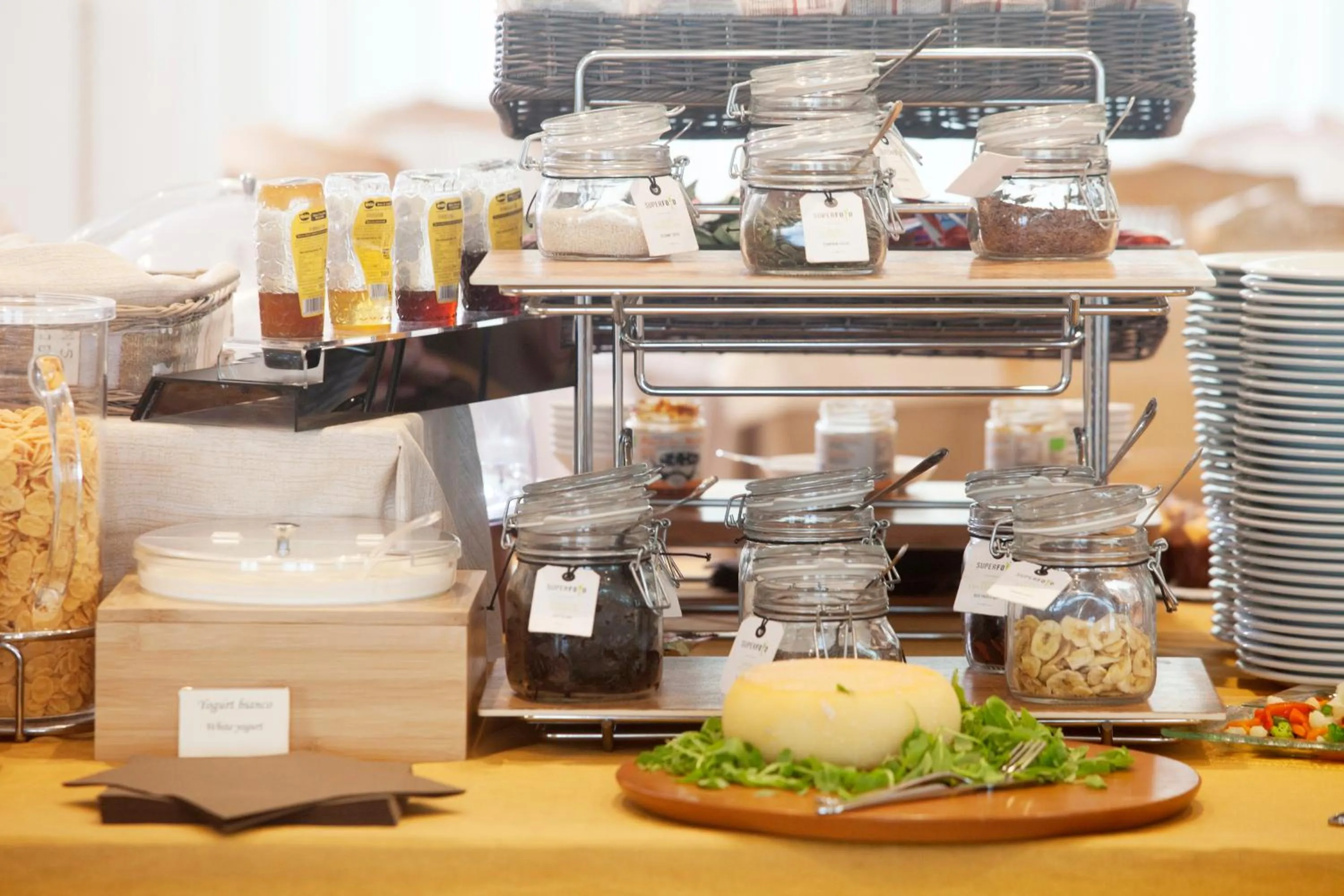 Buffet breakfast in Baia D'Argento