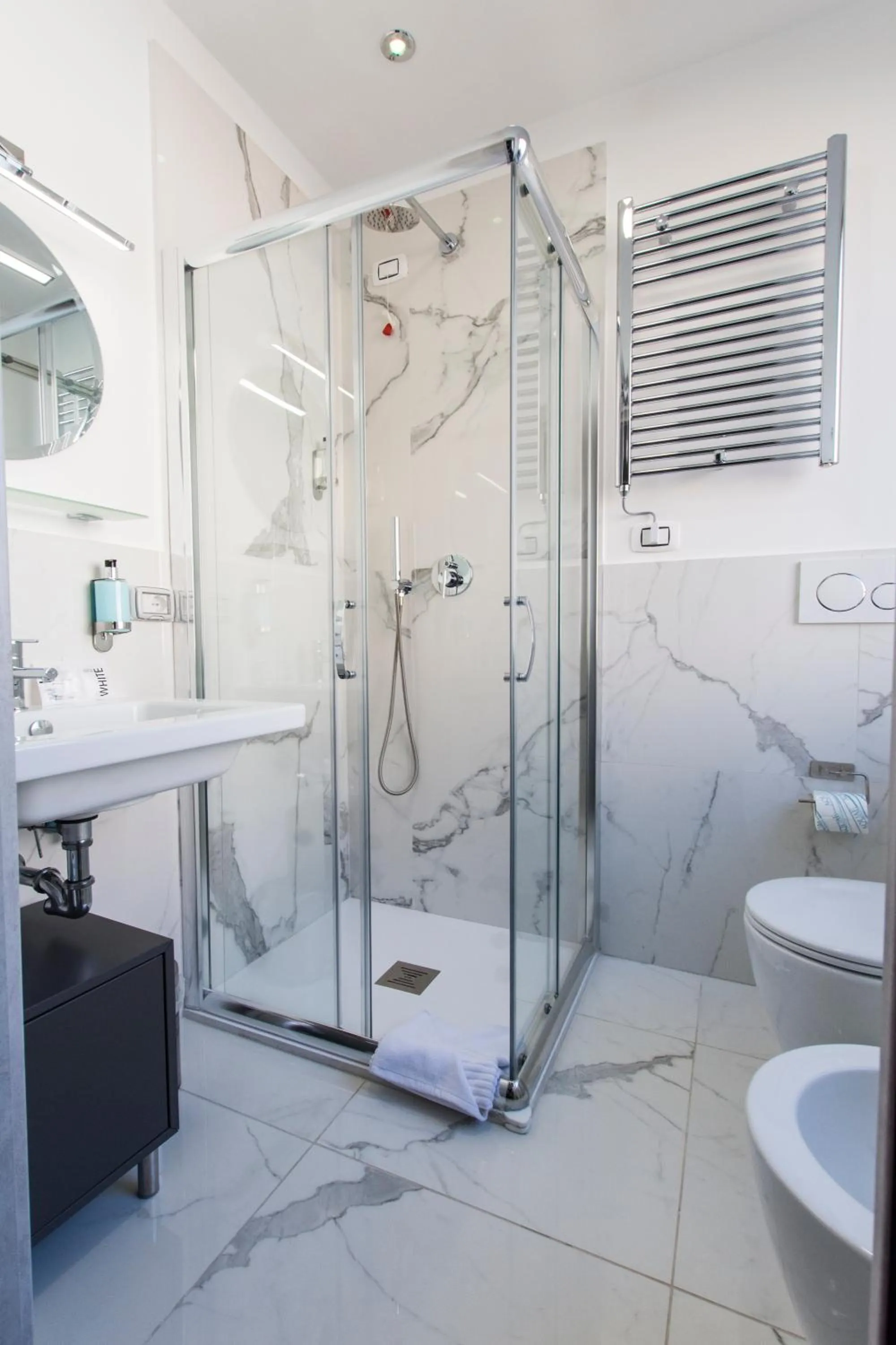 Bathroom in Regolo Rooms Vaticano