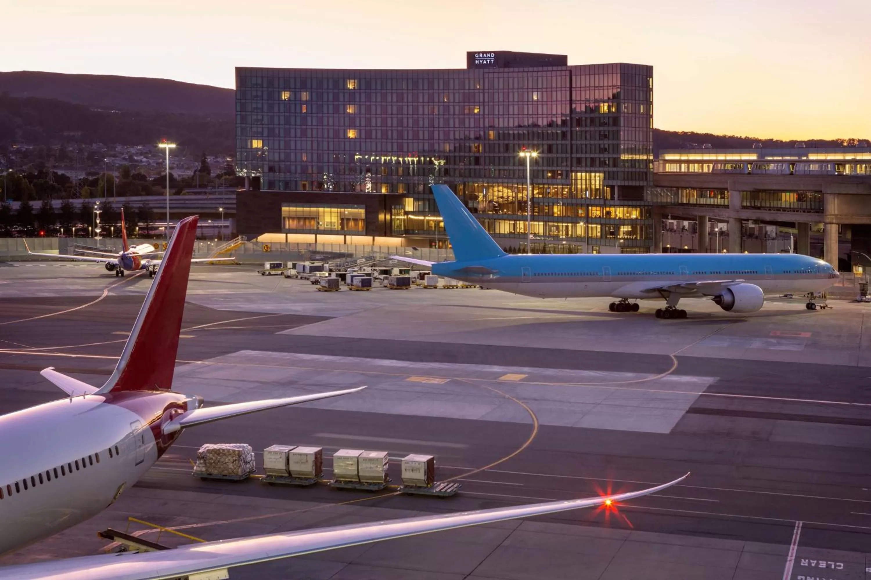 Property building in Grand Hyatt at SFO