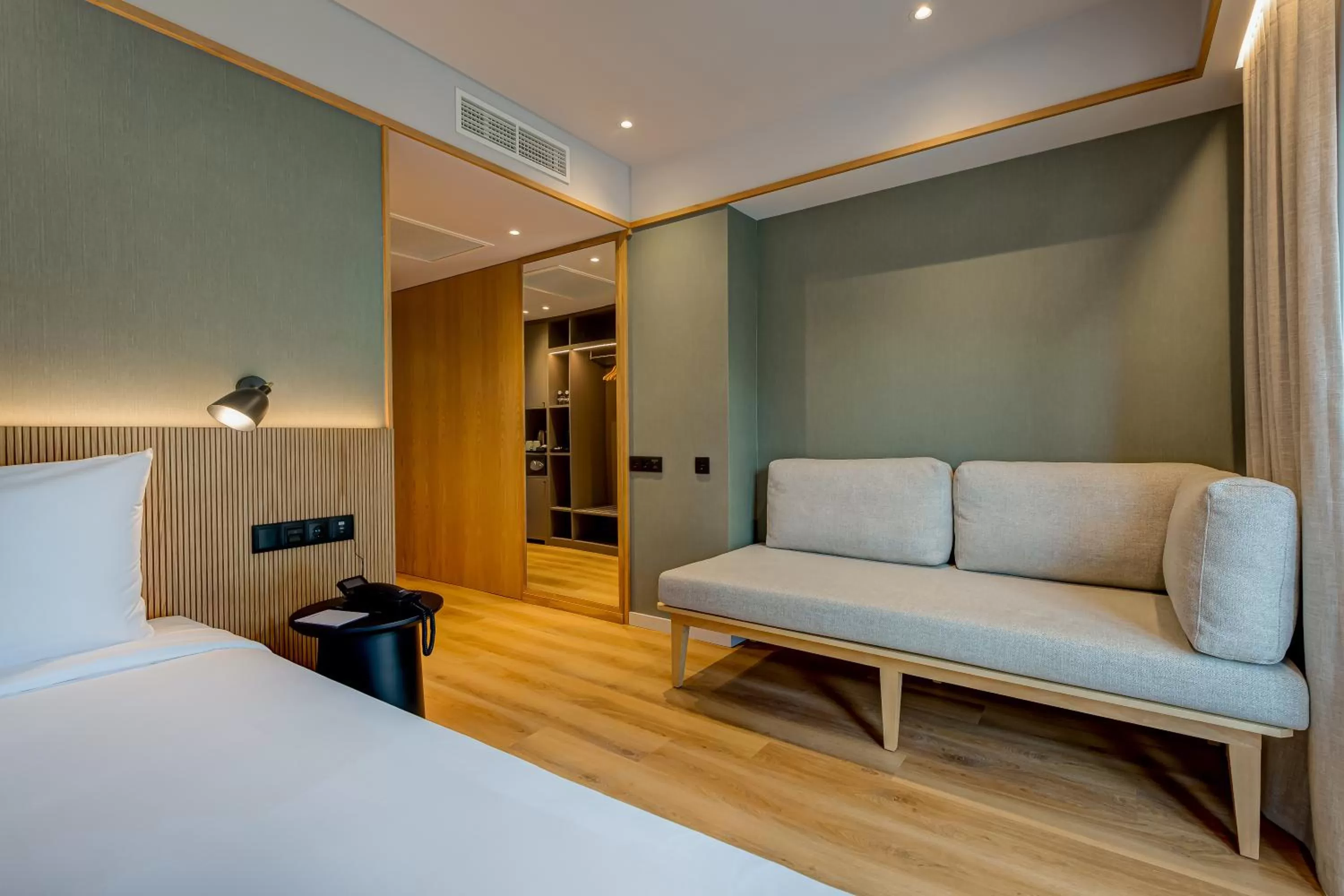 Bedroom, Bed in Acta The Clover