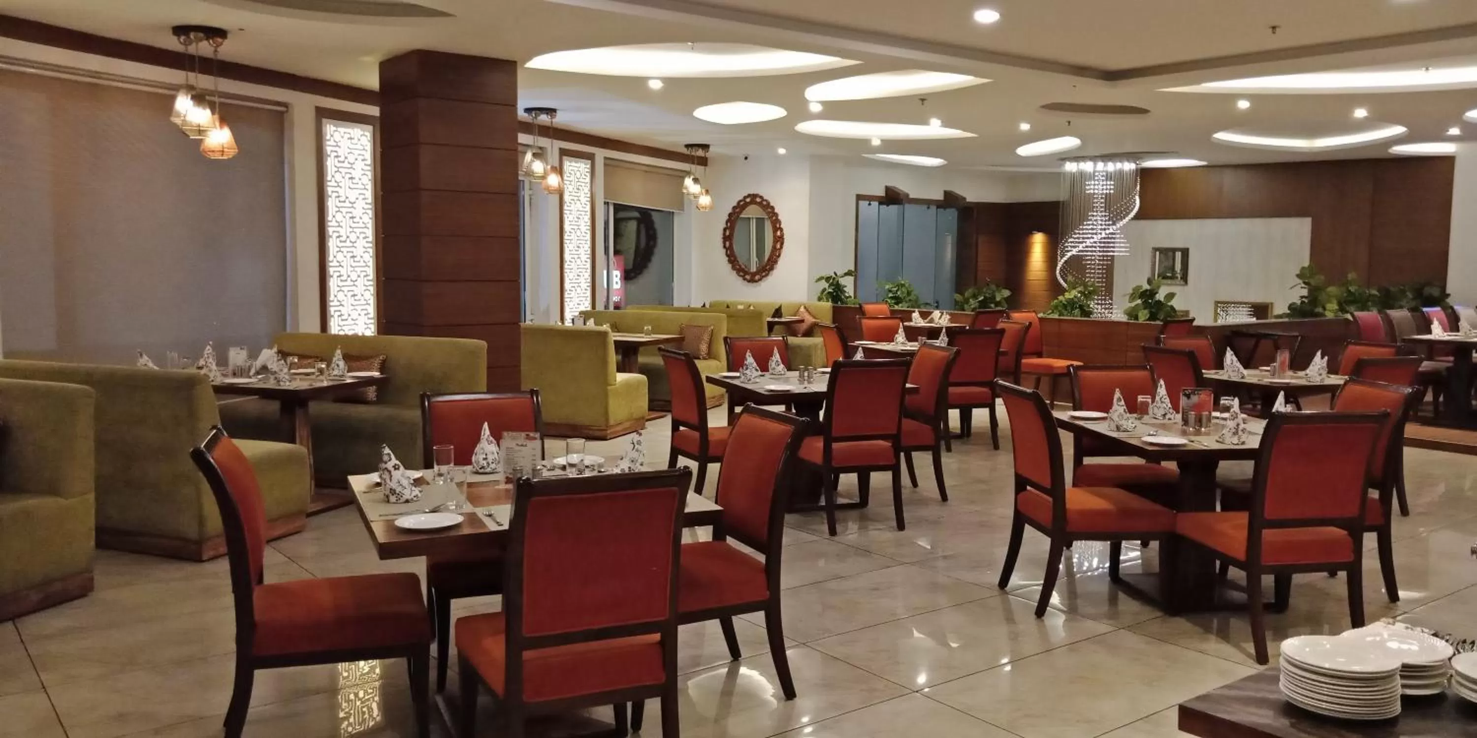 Restaurant/places to eat in Grand Hotel Nawanshahr