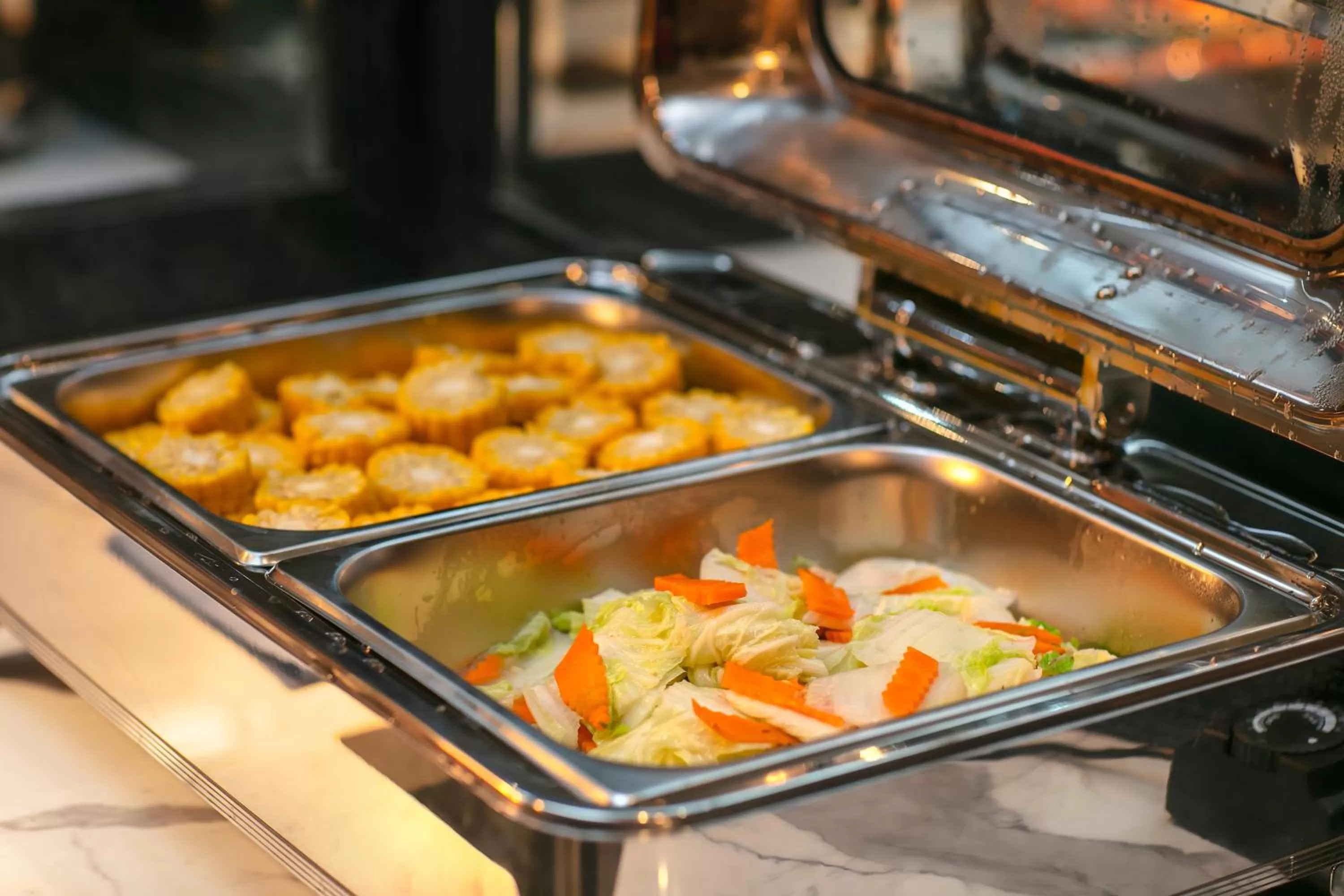 Restaurant/places to eat in The Exquisite HaLong Hotel