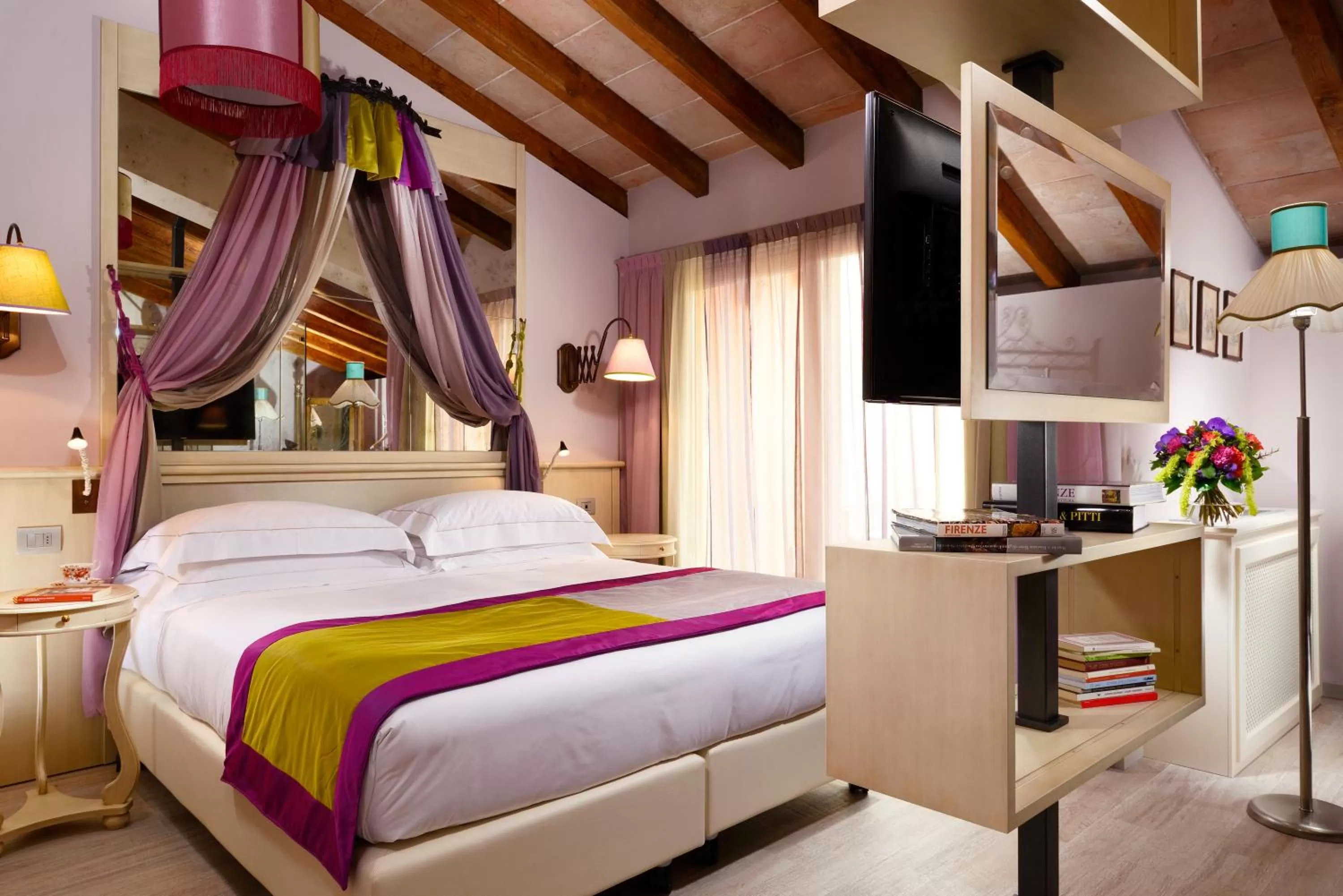 Photo of the whole room, Bed in Ville Sull'Arno