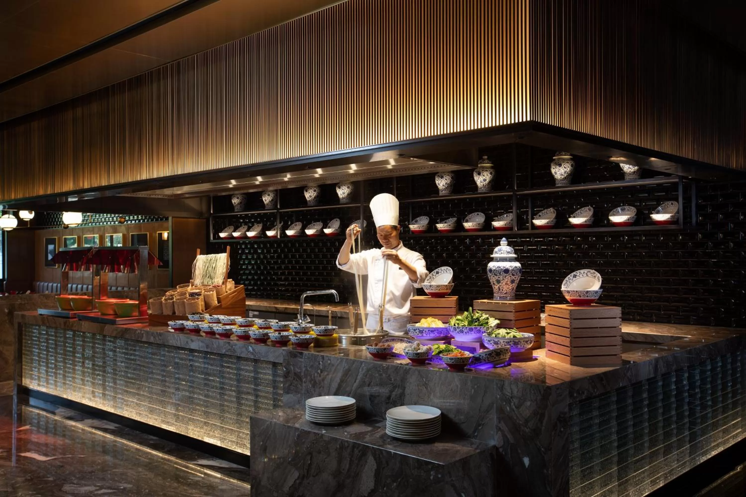 Restaurant/places to eat in HUALUXE Xi'an Tanghua by IHG