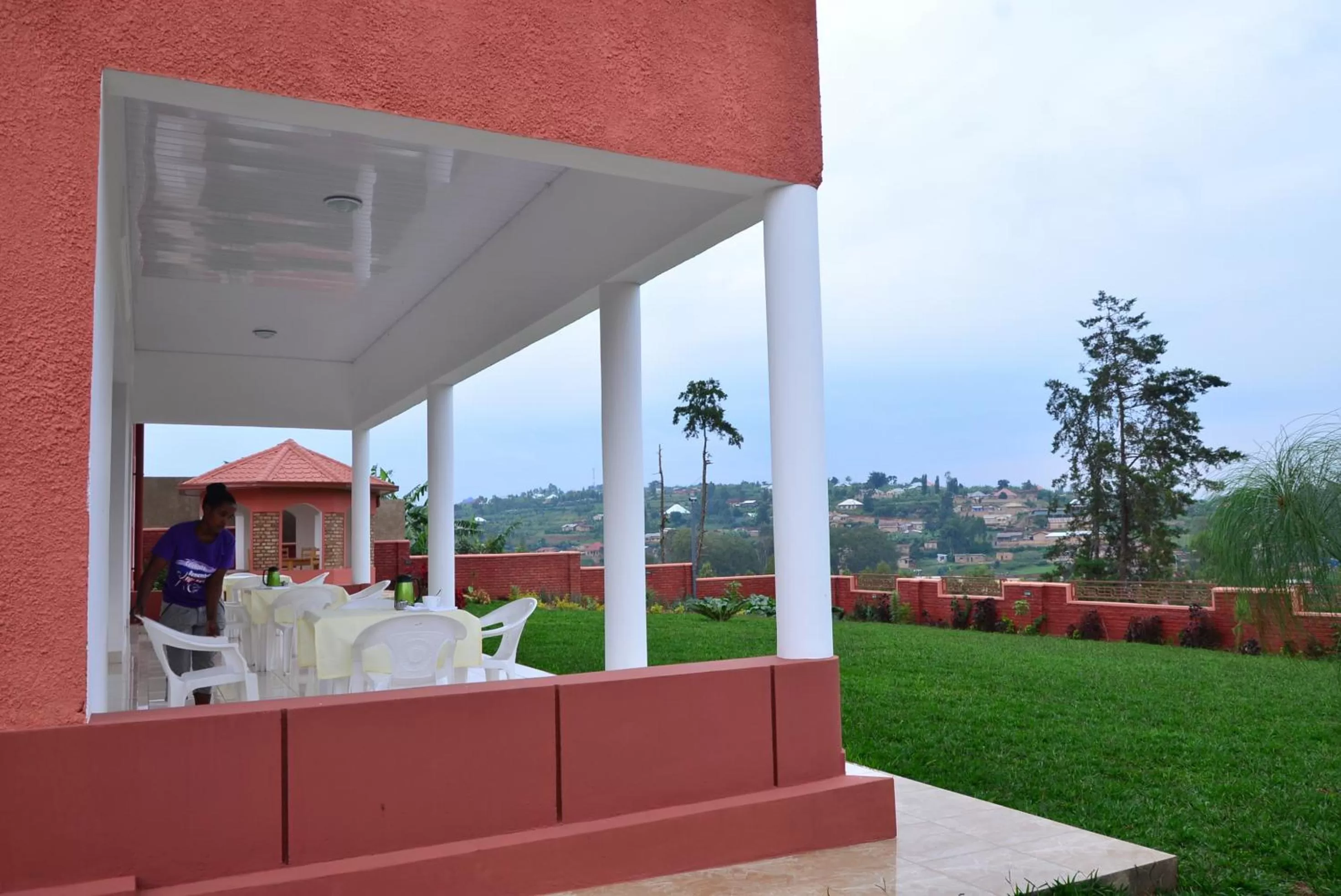 Restaurant/places to eat in Hôtel Maisons-Sifa