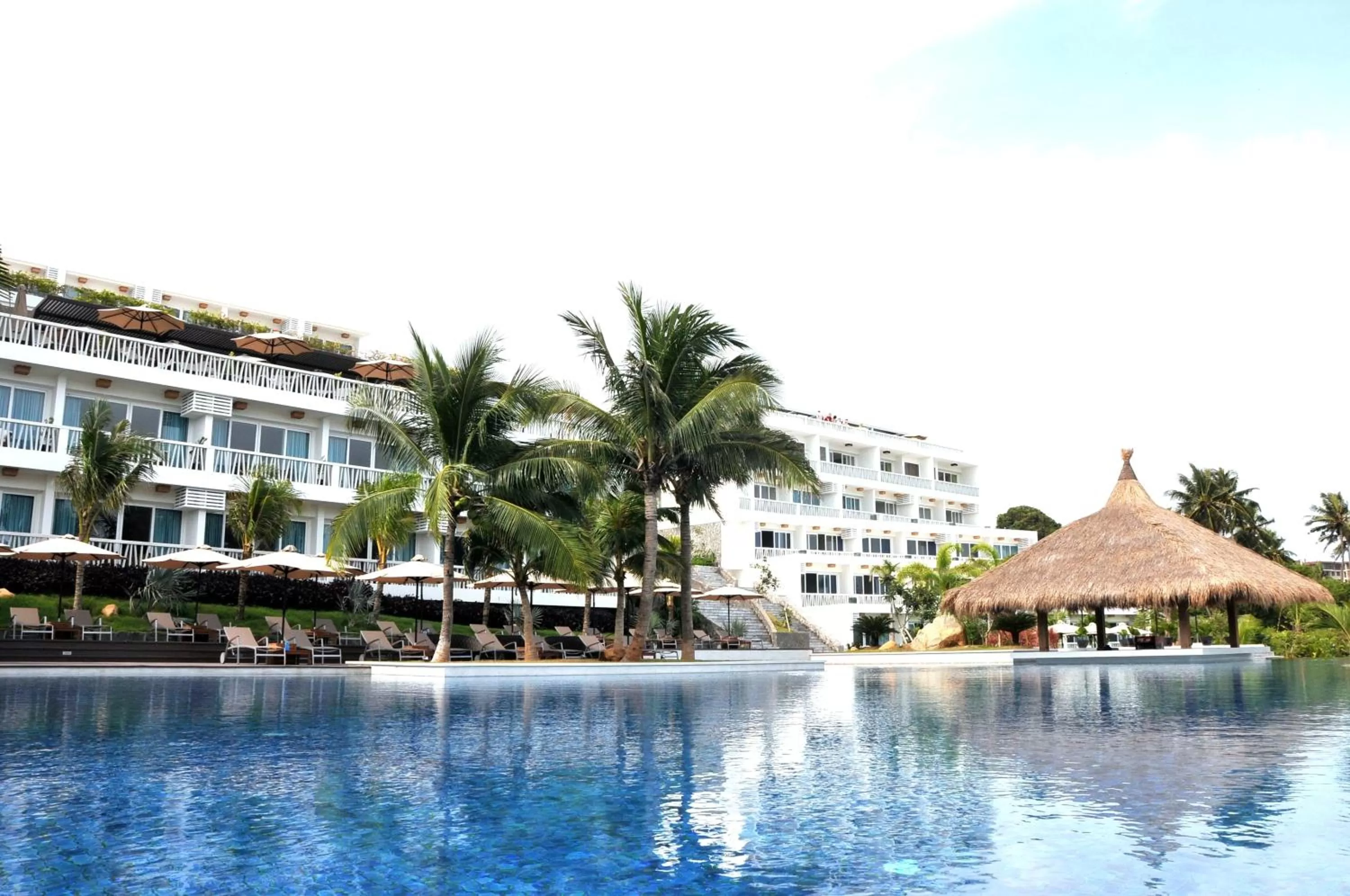 Facade/entrance in The Cliff Resort & Residences