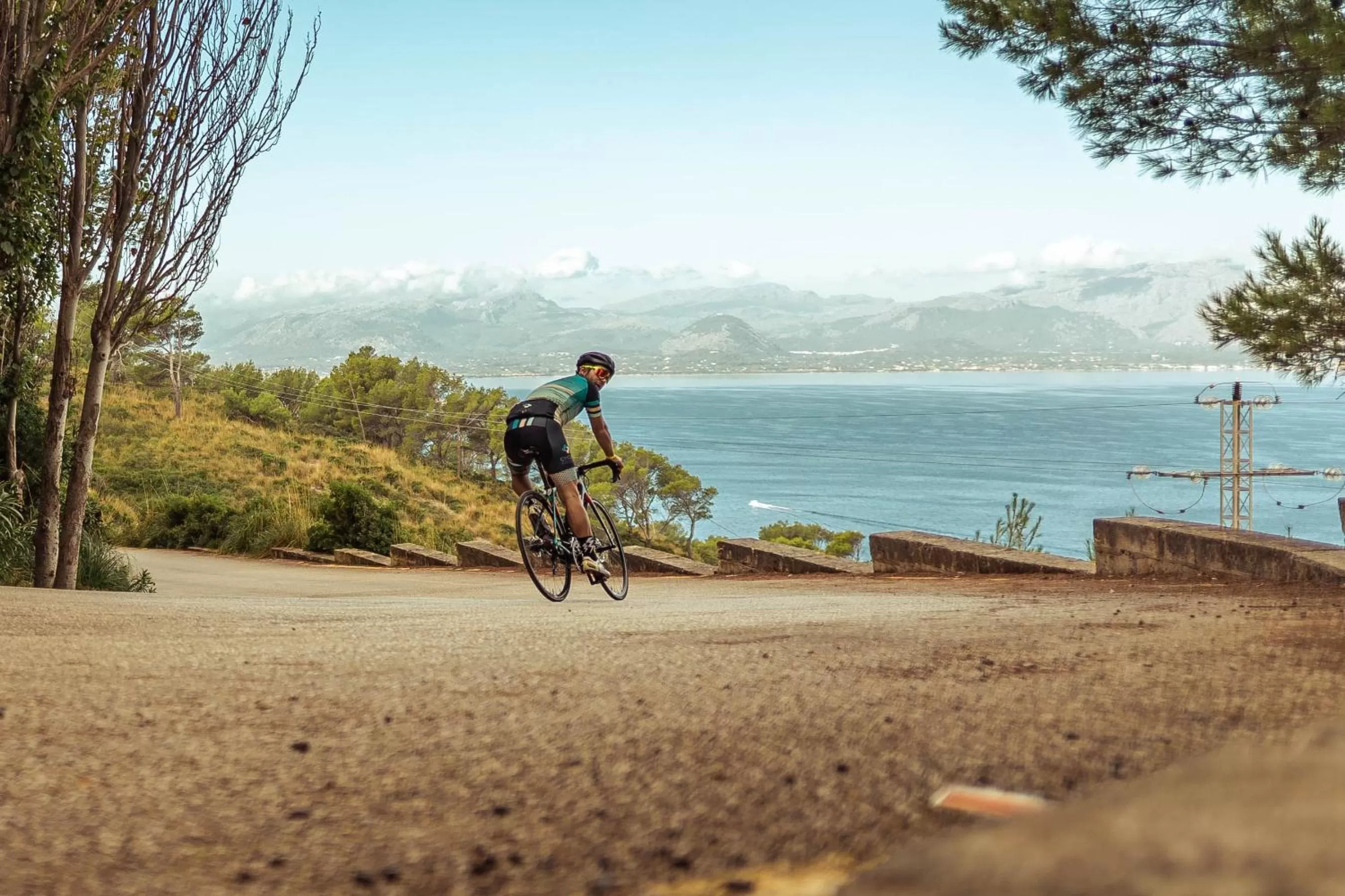 People in Hotel Torá