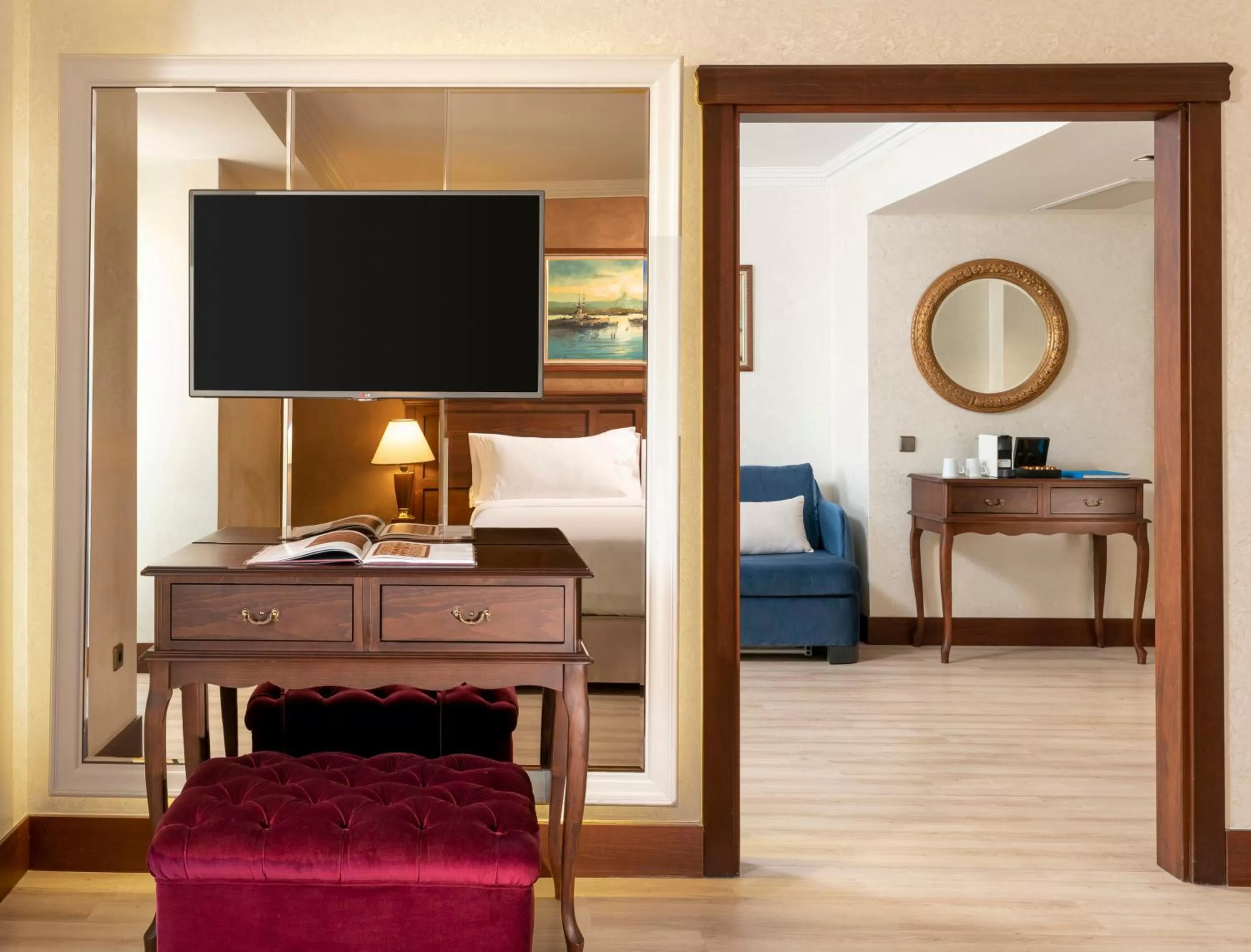 TV and multimedia, TV/Entertainment Center in Occidental Taksim