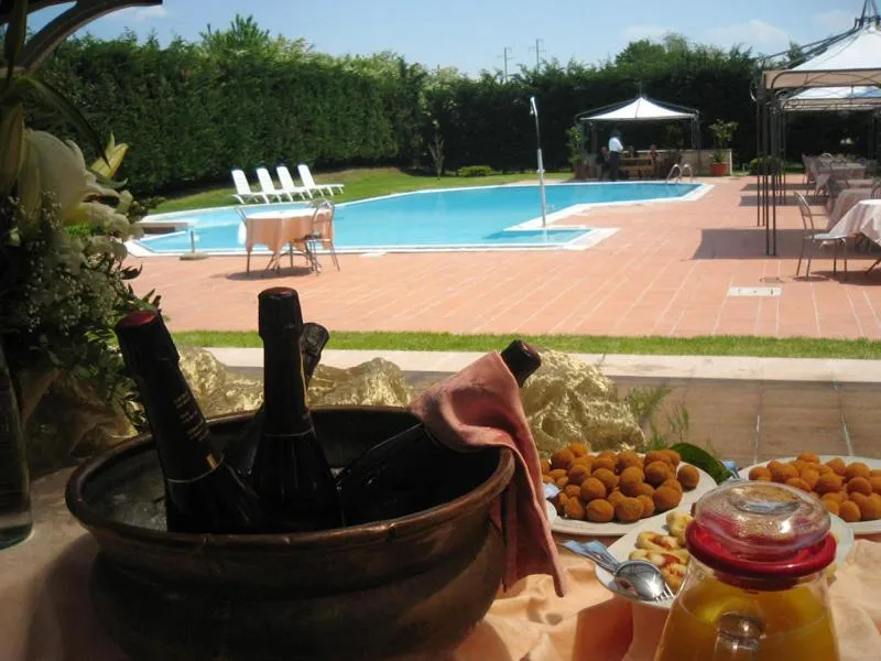 Food and drinks in Hotel Olimpia