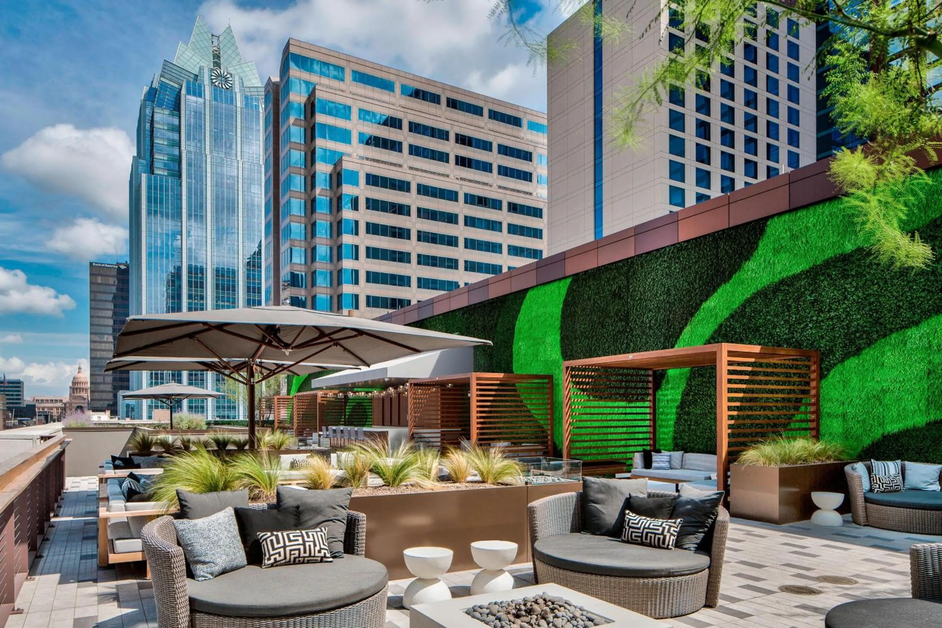 Restaurant/places to eat in JW Marriott Austin
