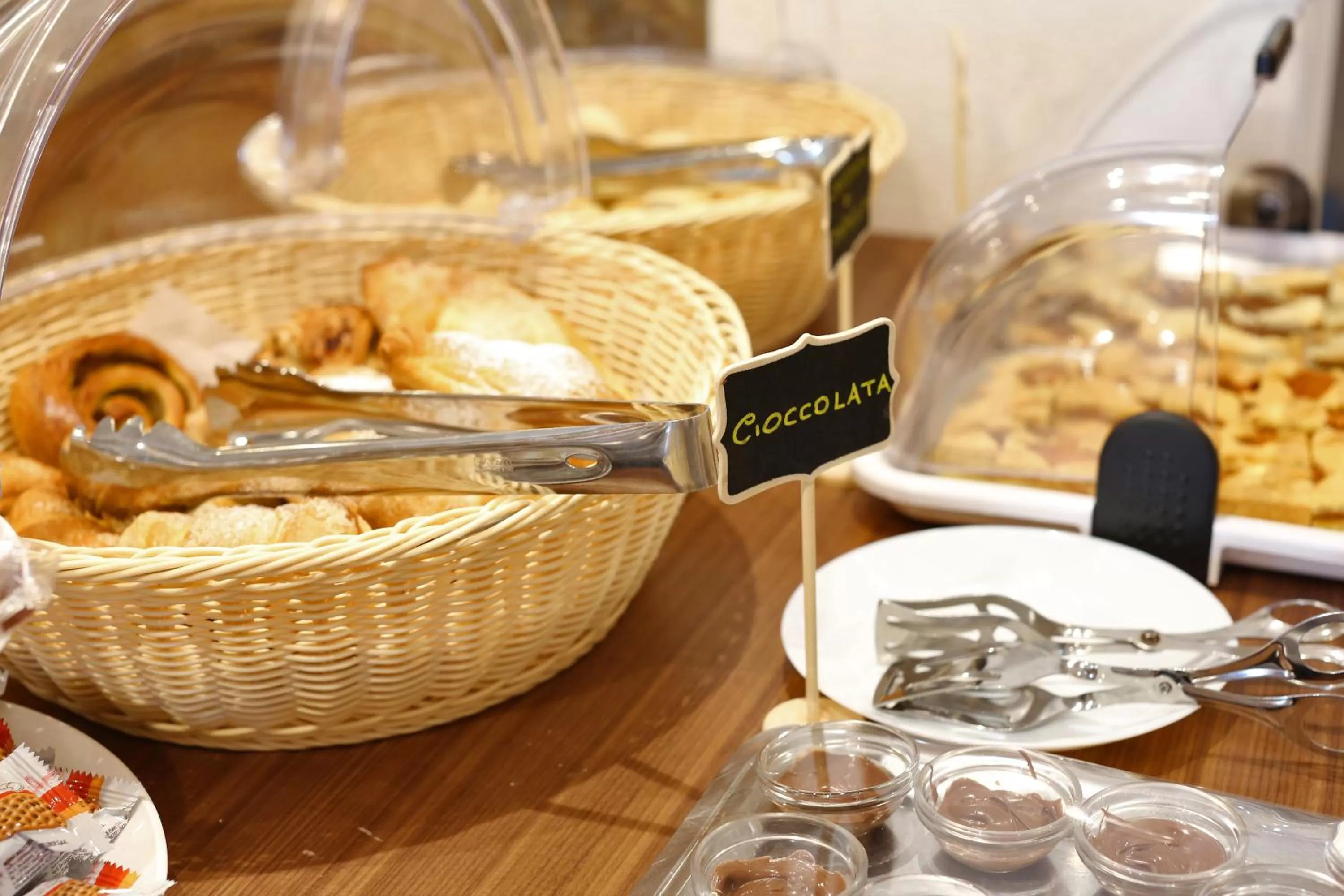 Restaurant/places to eat in Hotel Garden