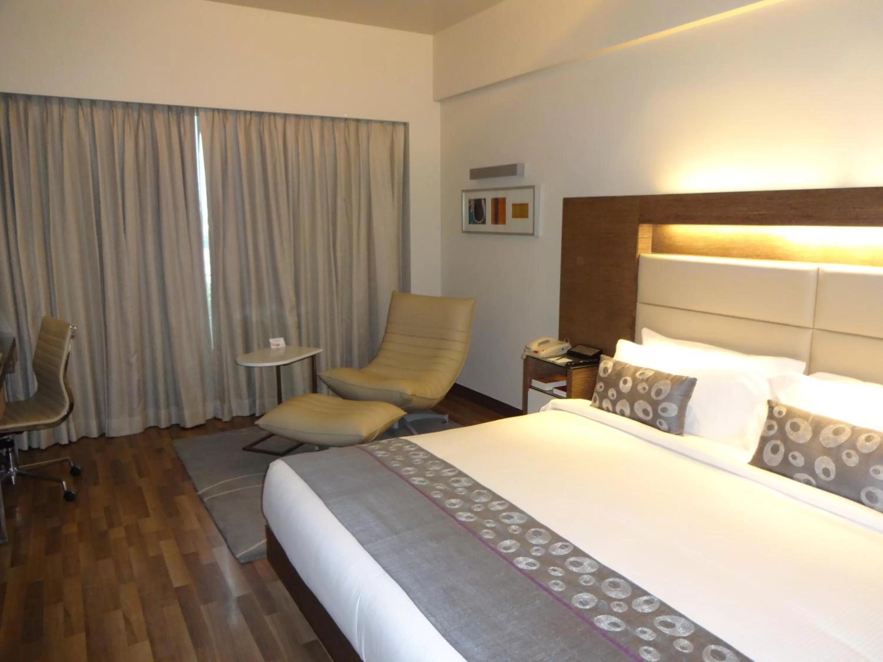 Bed in The Raintree, Anna Salai