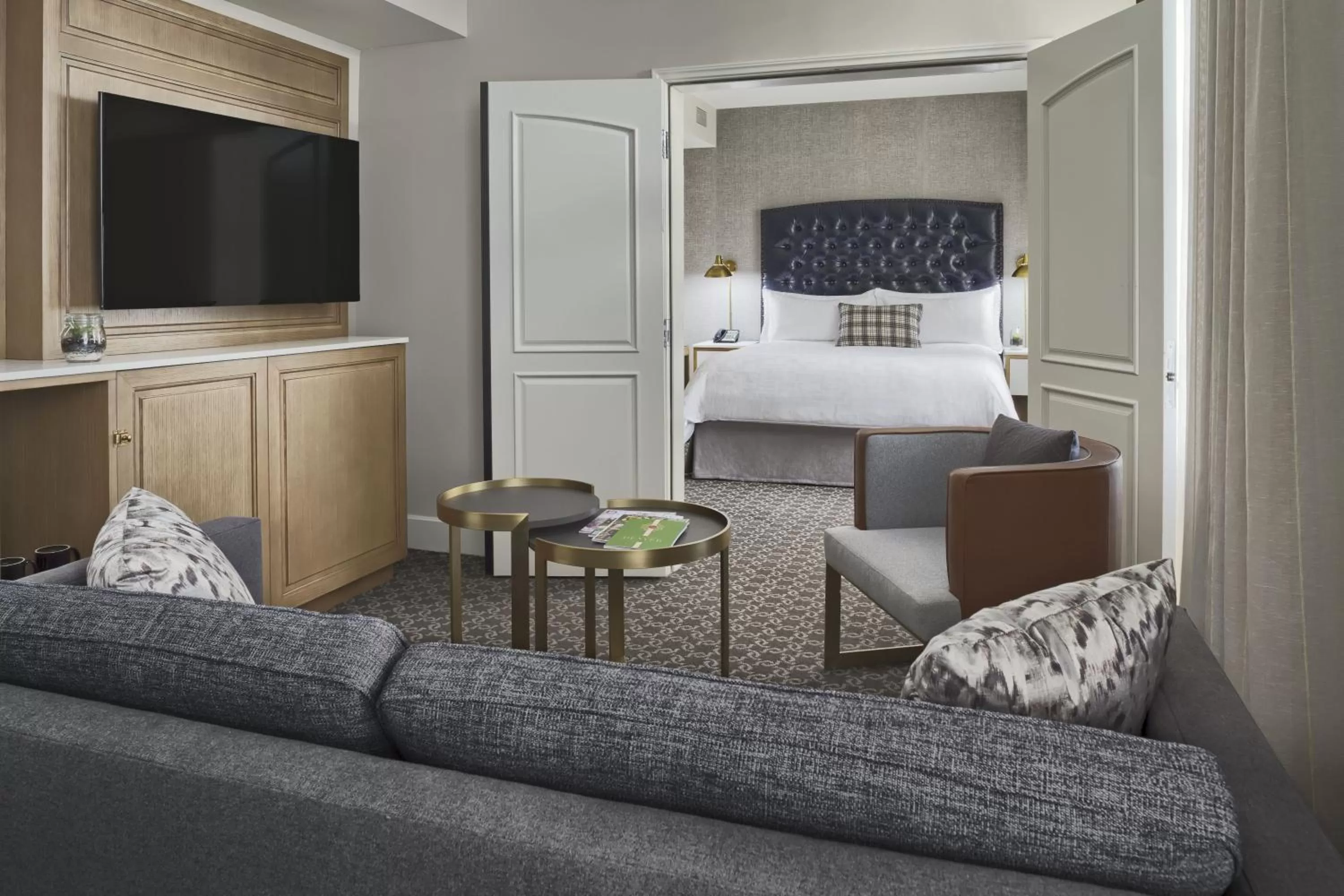 TV and multimedia in Hotel Teatro