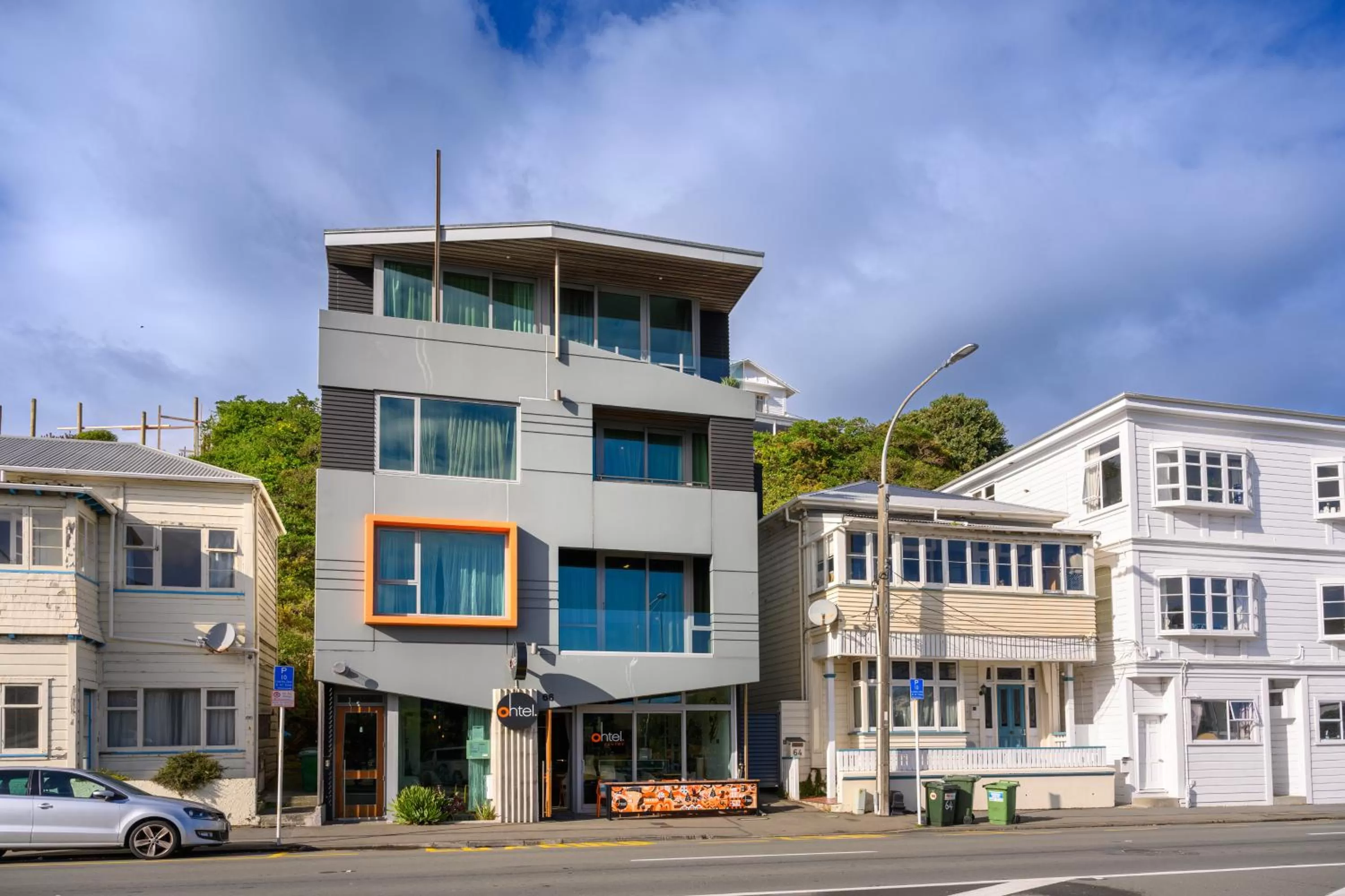 Property building in Ohtel Wellington