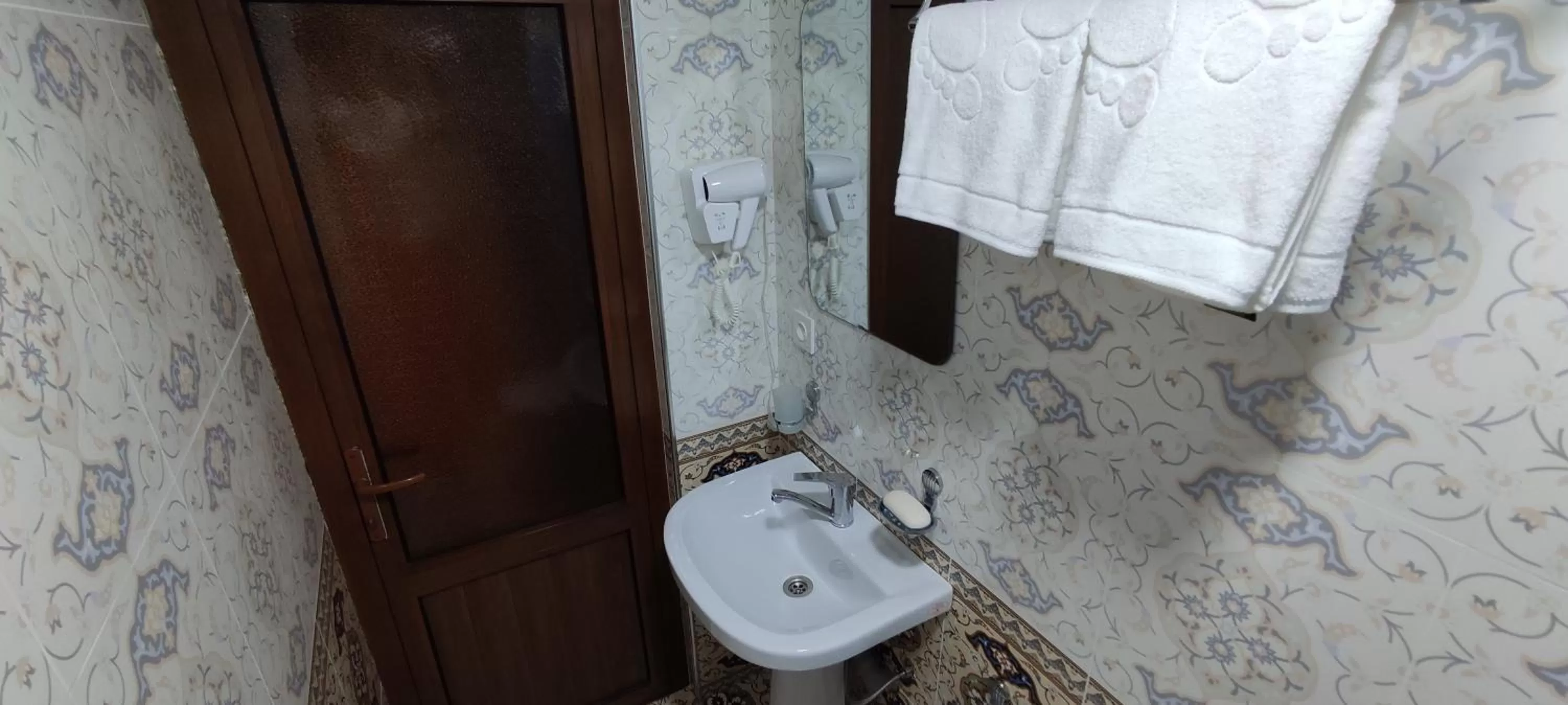 Bathroom in Aminabonu Hotel