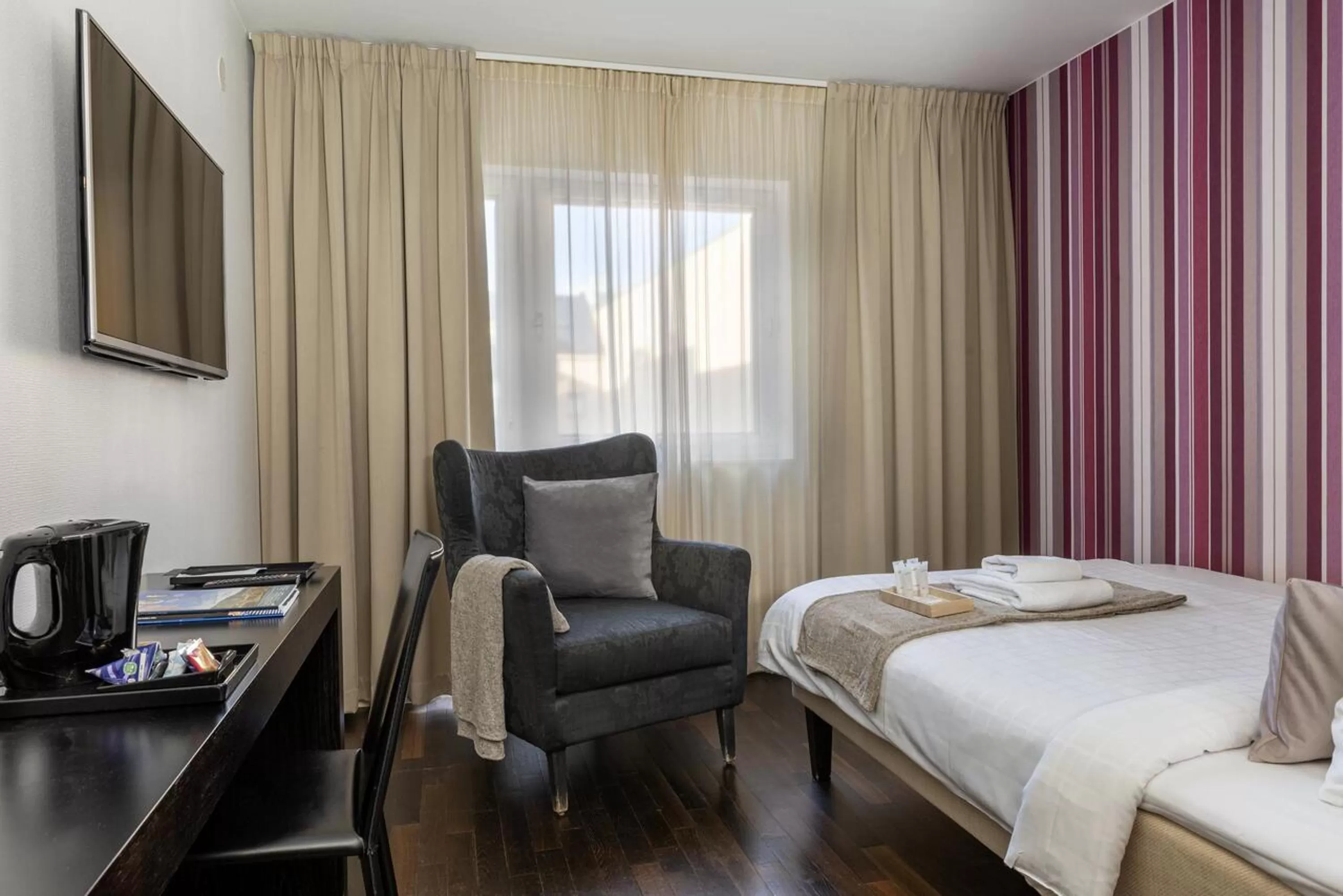 Photo of the whole room in First Hotel Strand