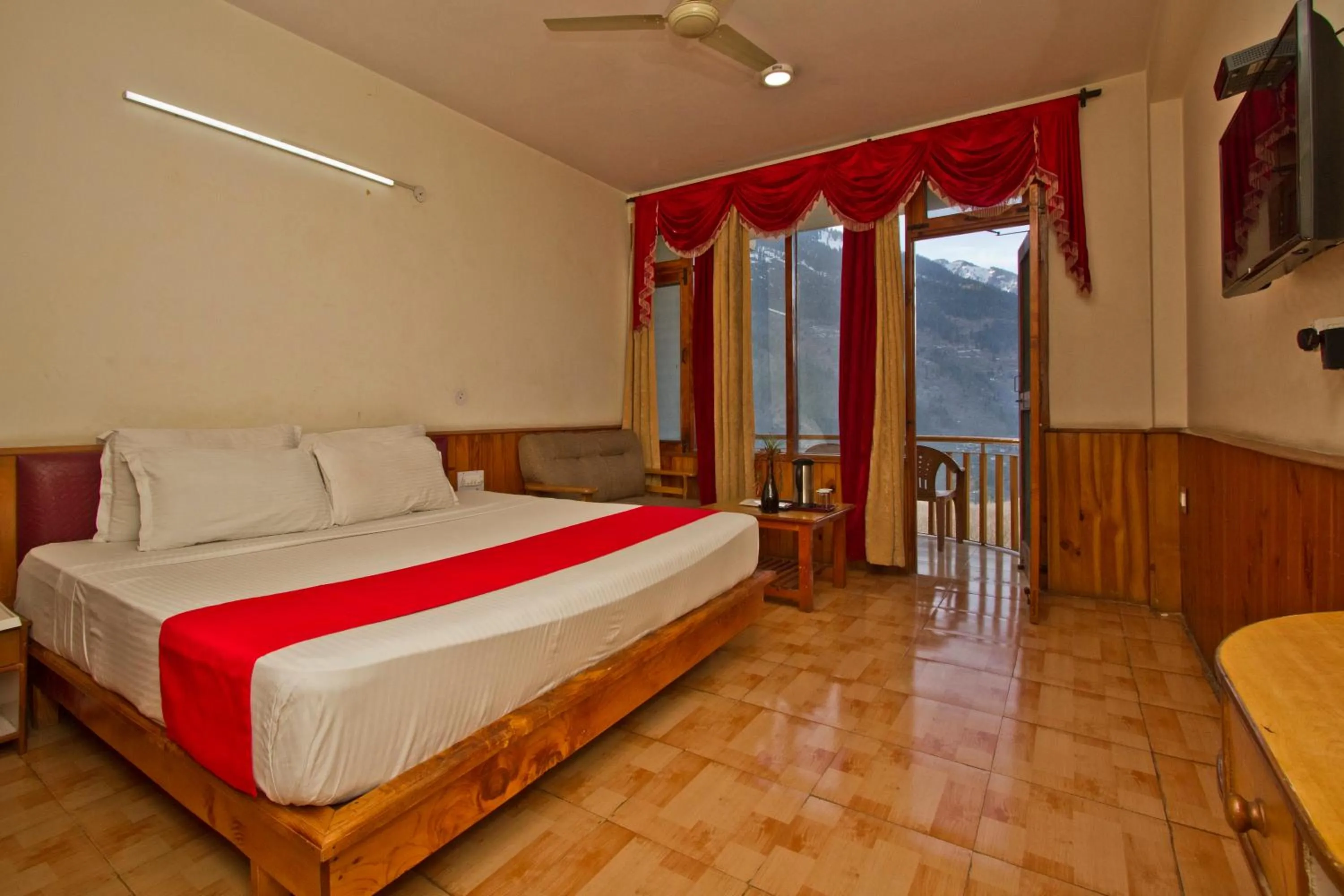 Photo of the whole room in Sarthak Resorts-Reside in Nature with Best View, 9 kms from Mall Road Manali