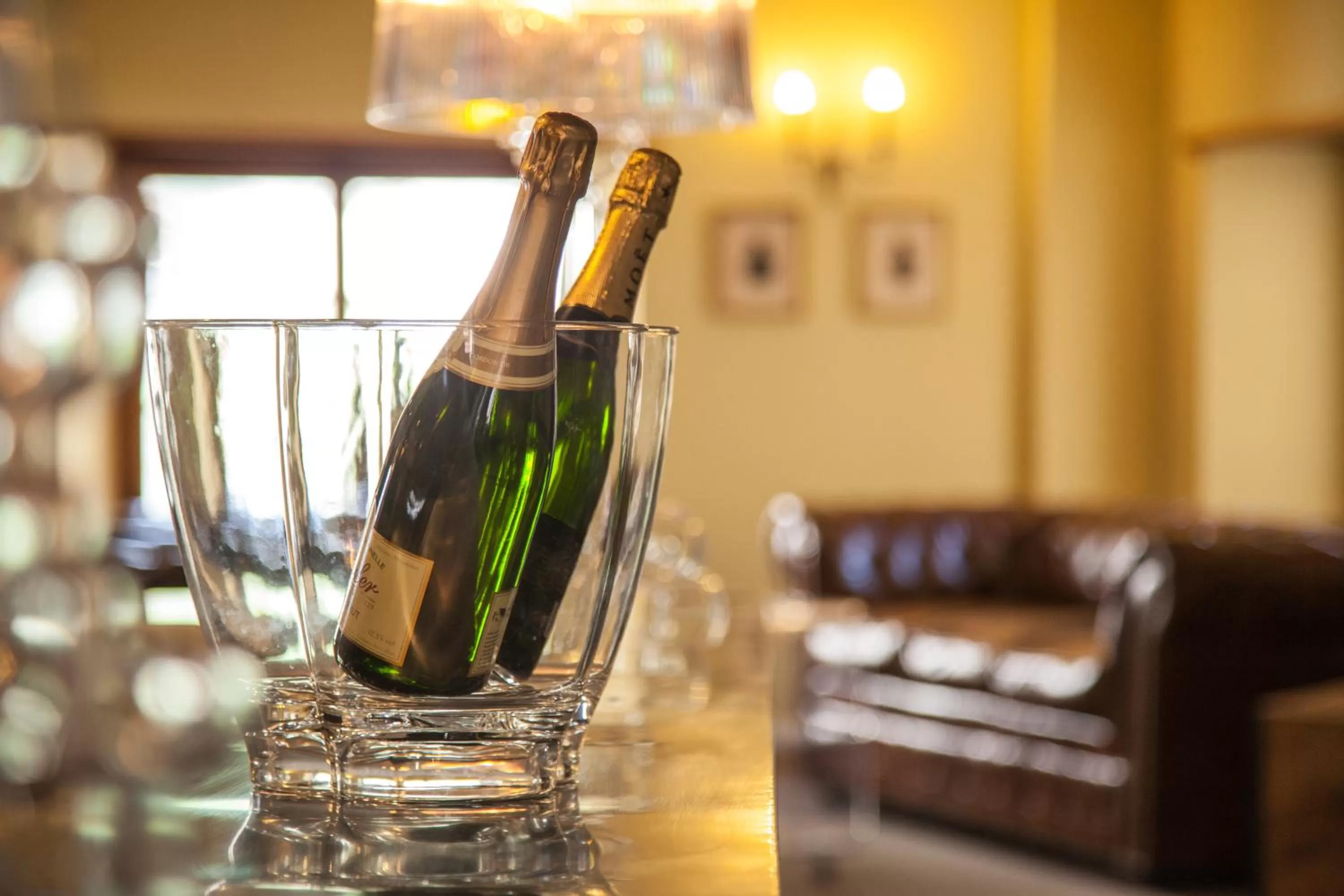 Alcoholic drinks in Hôtel Les Vieux Toits