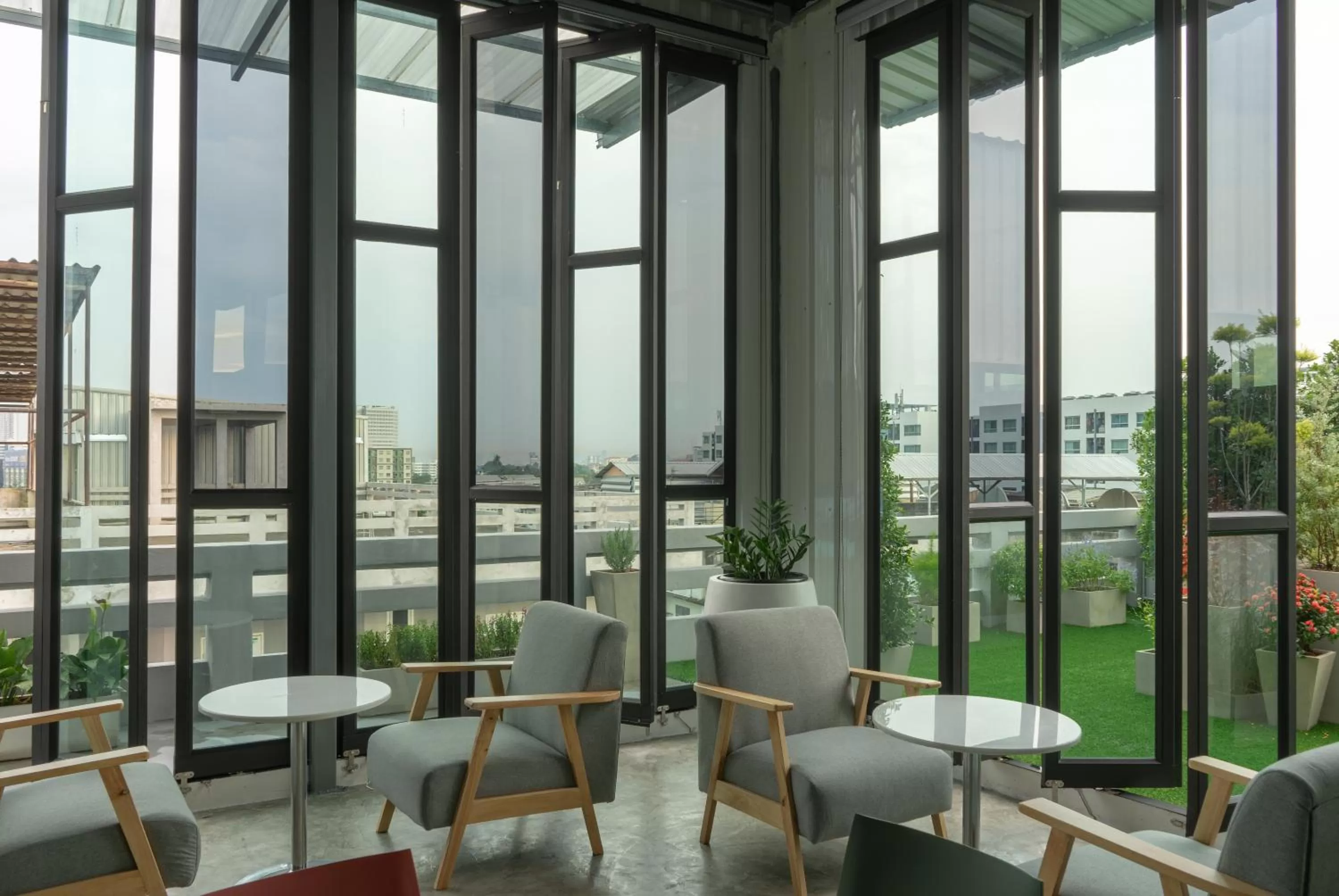 Coffee/tea facilities in Fine Bed Hotel