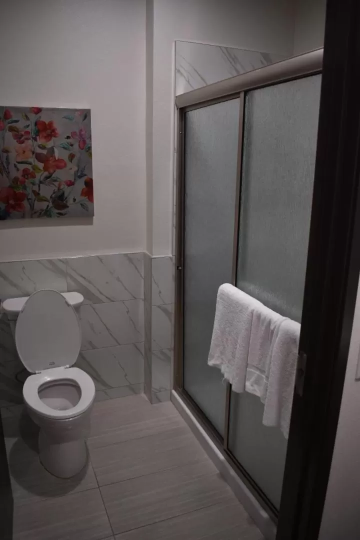 Toilet in Grand Villa - Humble