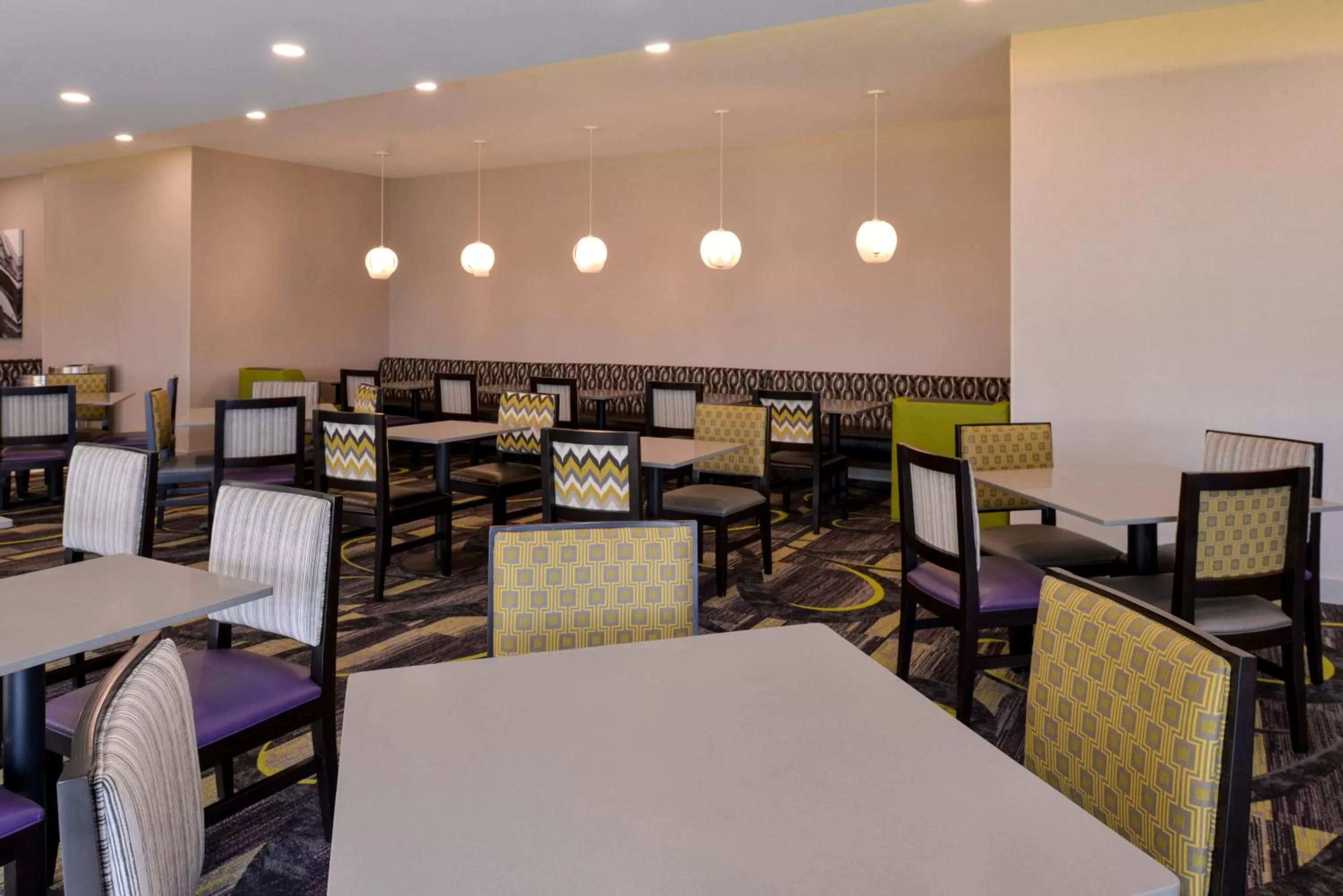 Restaurant/places to eat in La Quinta by Wyndham Indianapolis South