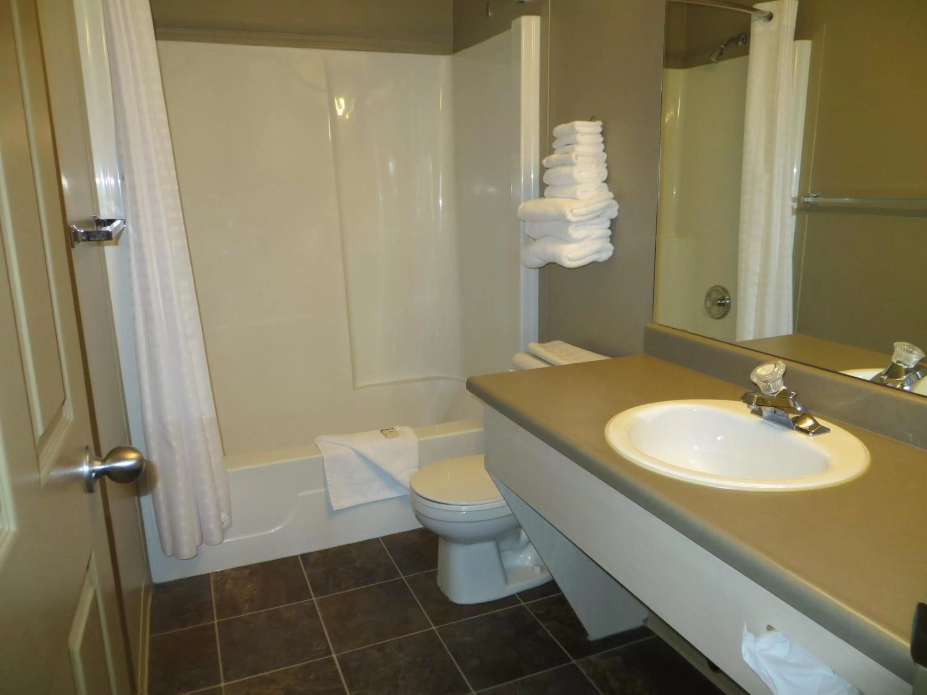 Bathroom in Village Creek Country Inn