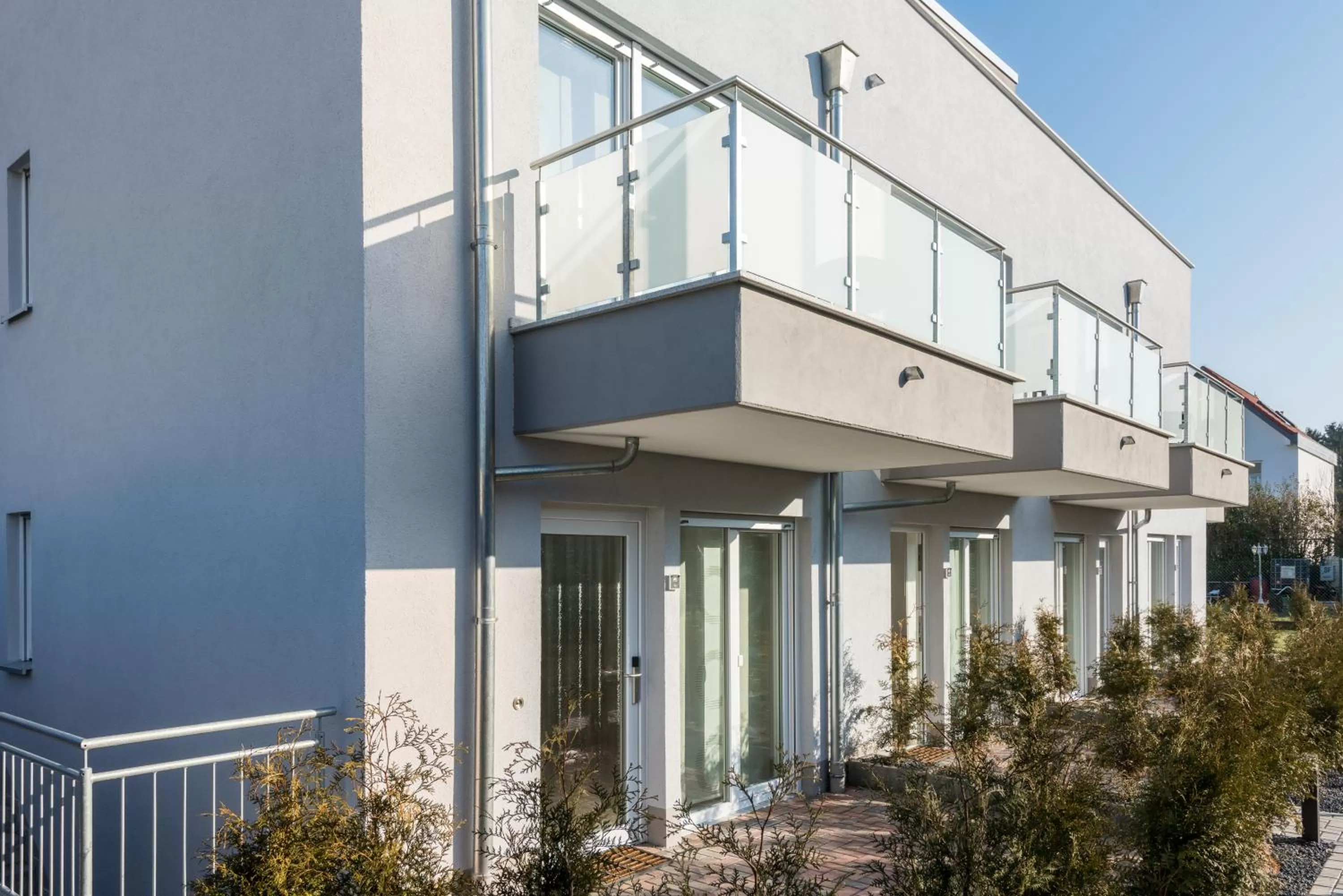 Property Building in GLEUEL INN - digital hotel & serviced apartments & boardinghouse mit voll ausgestatteten Küchen