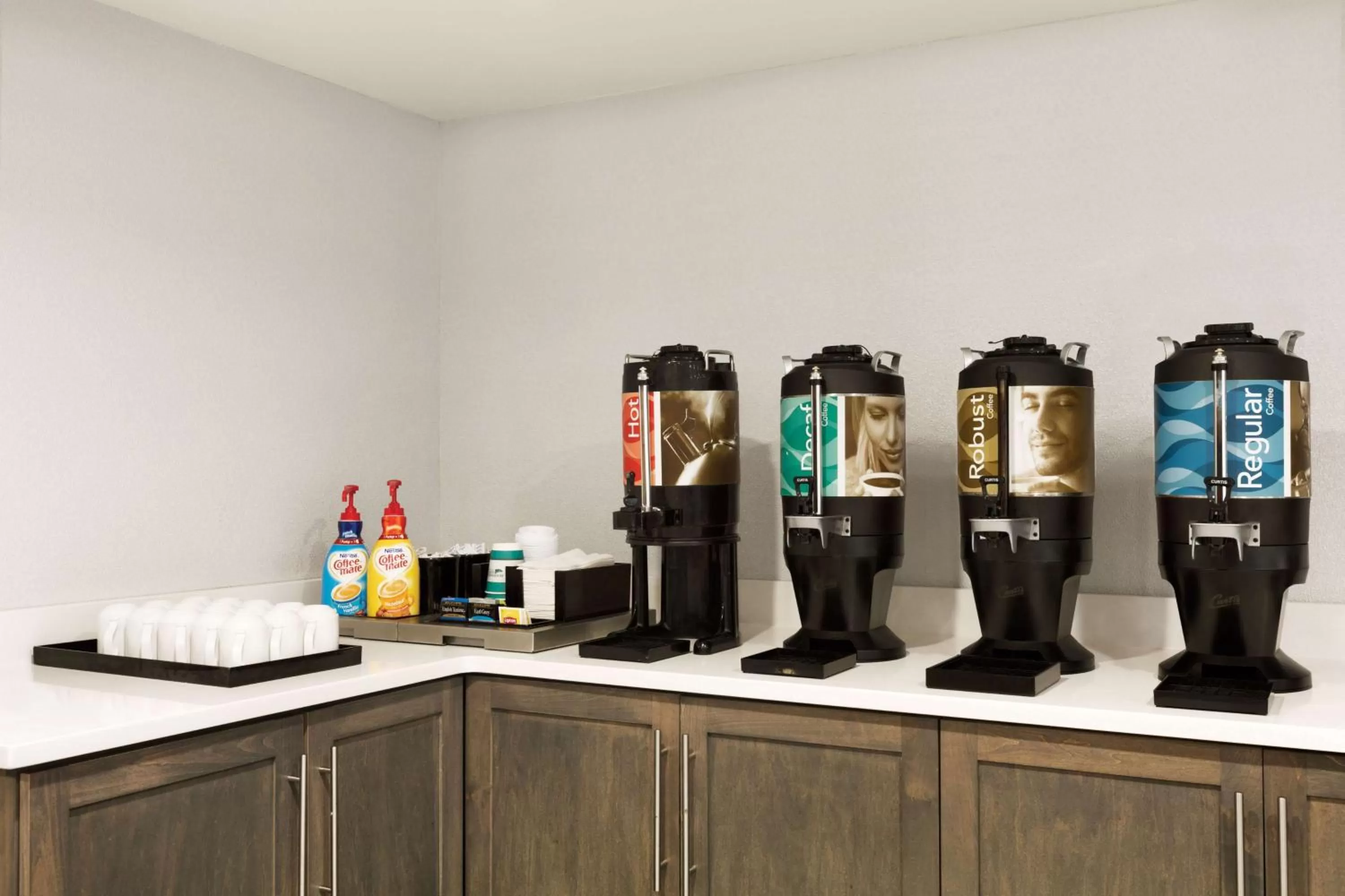 Dining area in Homewood Suites Williamsburg