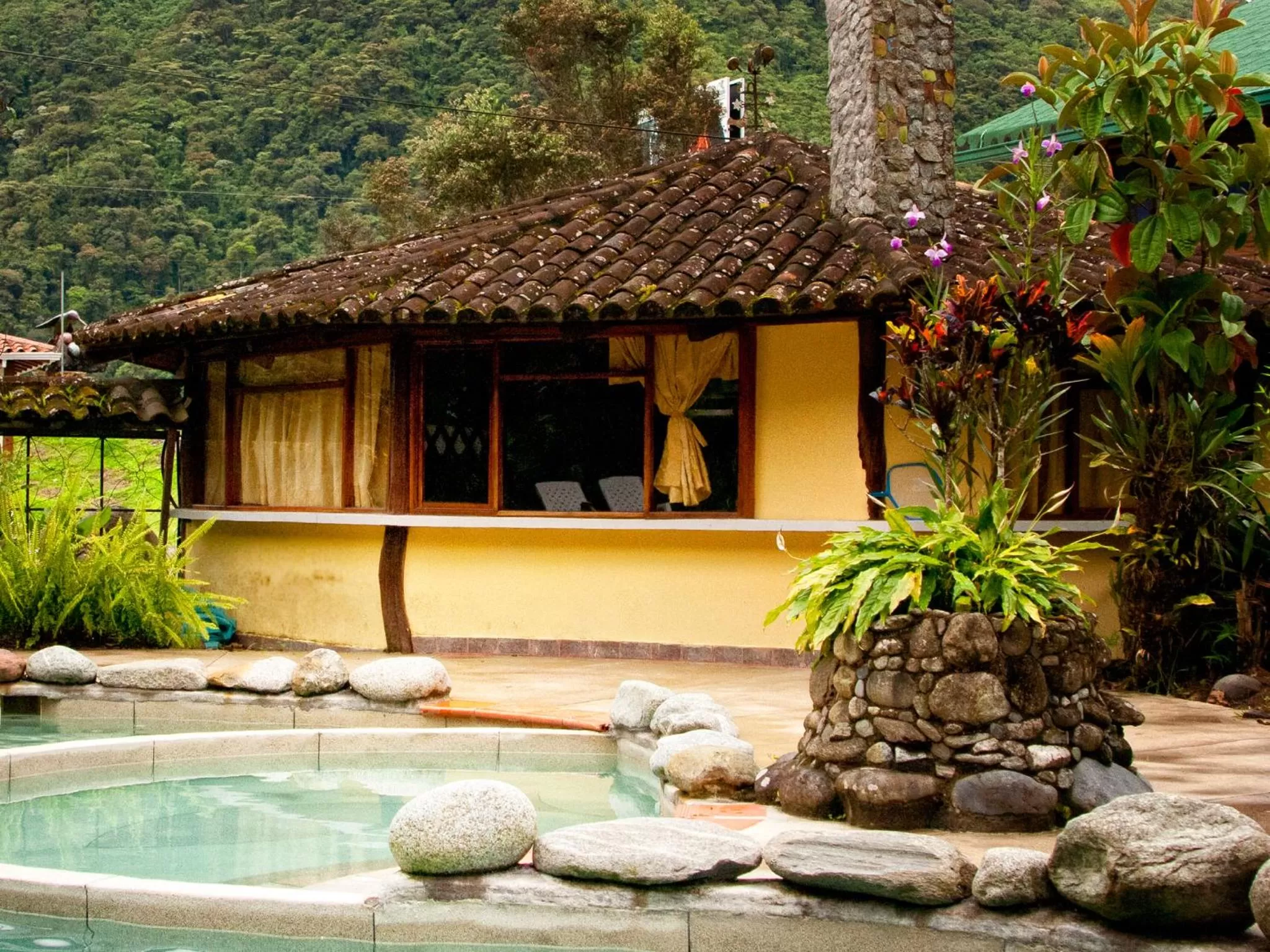 Swimming Pool in Spa Hosteria Miramelindo