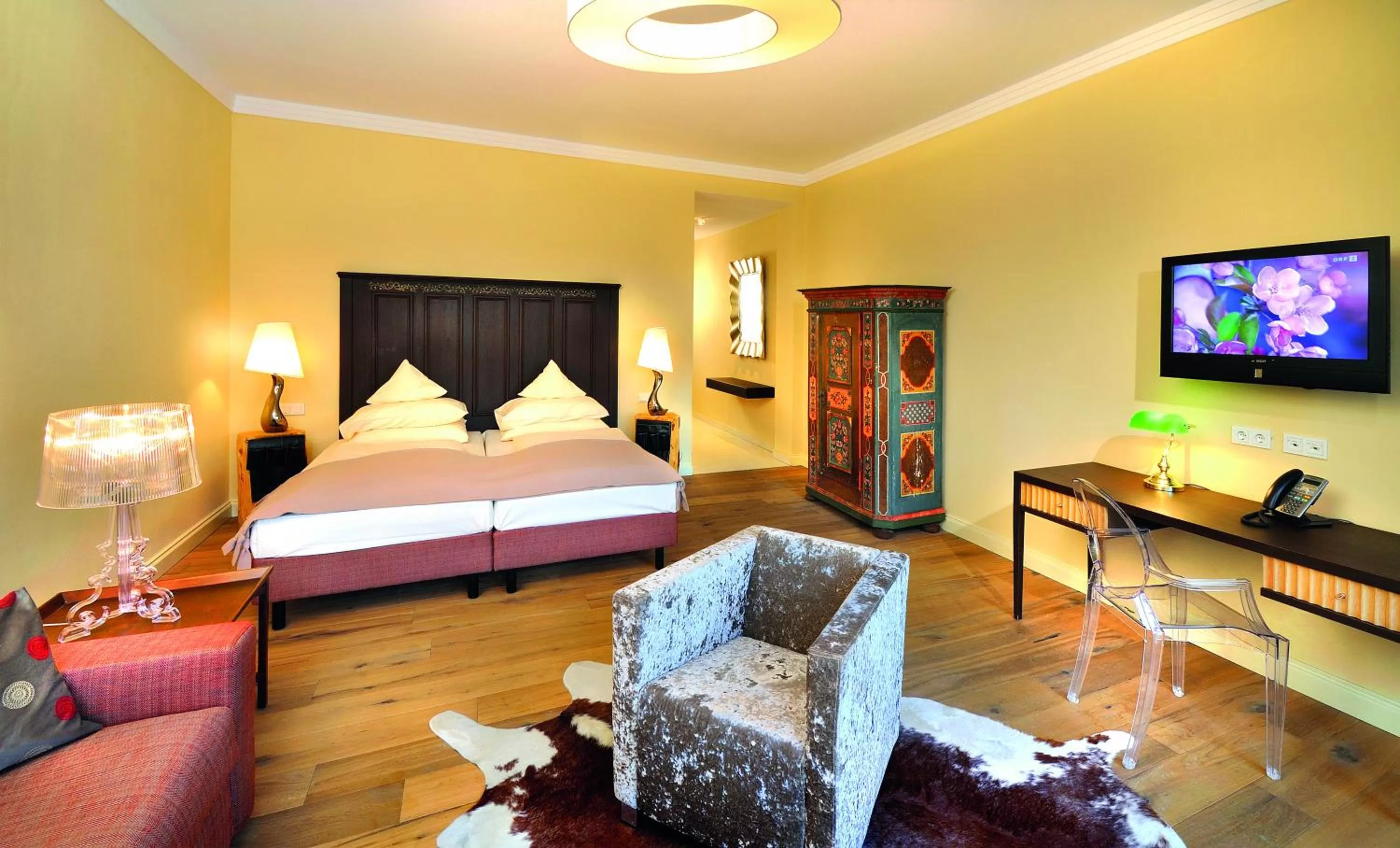 Bedroom, Bed in Hotel Alpine Palace