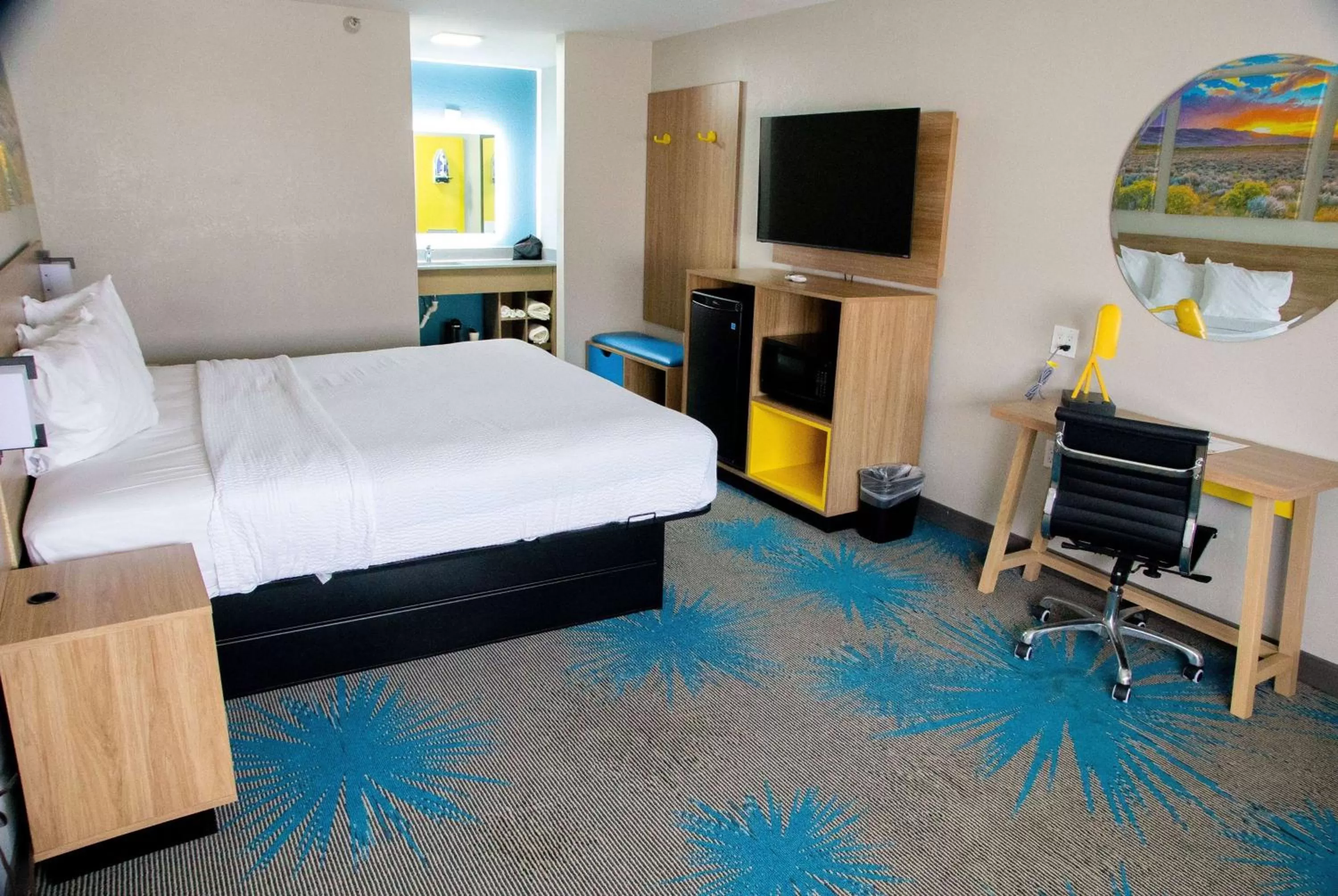 Photo of the whole room, Bed in Days Inn by Wyndham Amarillo - Medical Center