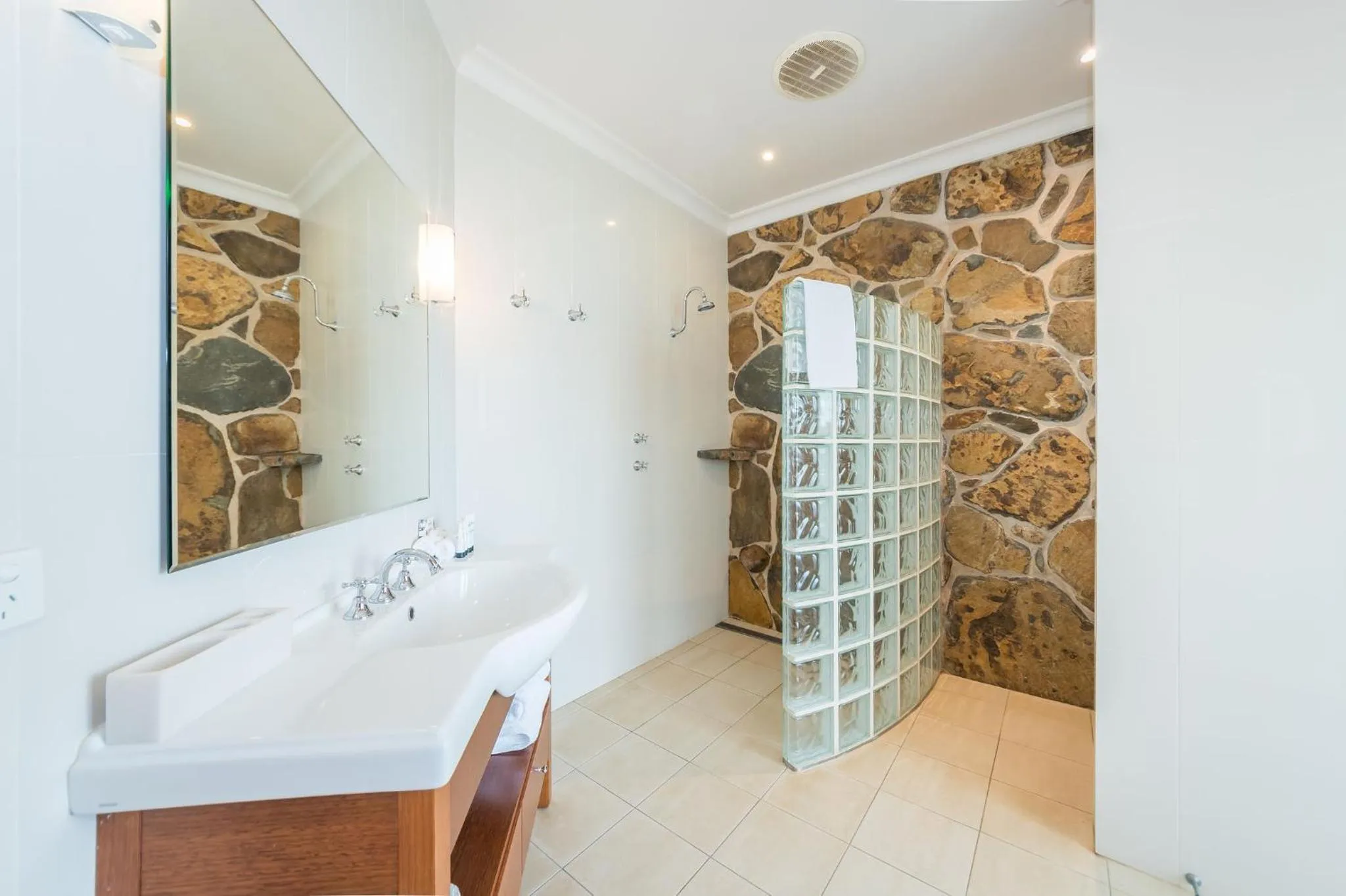 Bathroom in Clarendon Forest Retreat