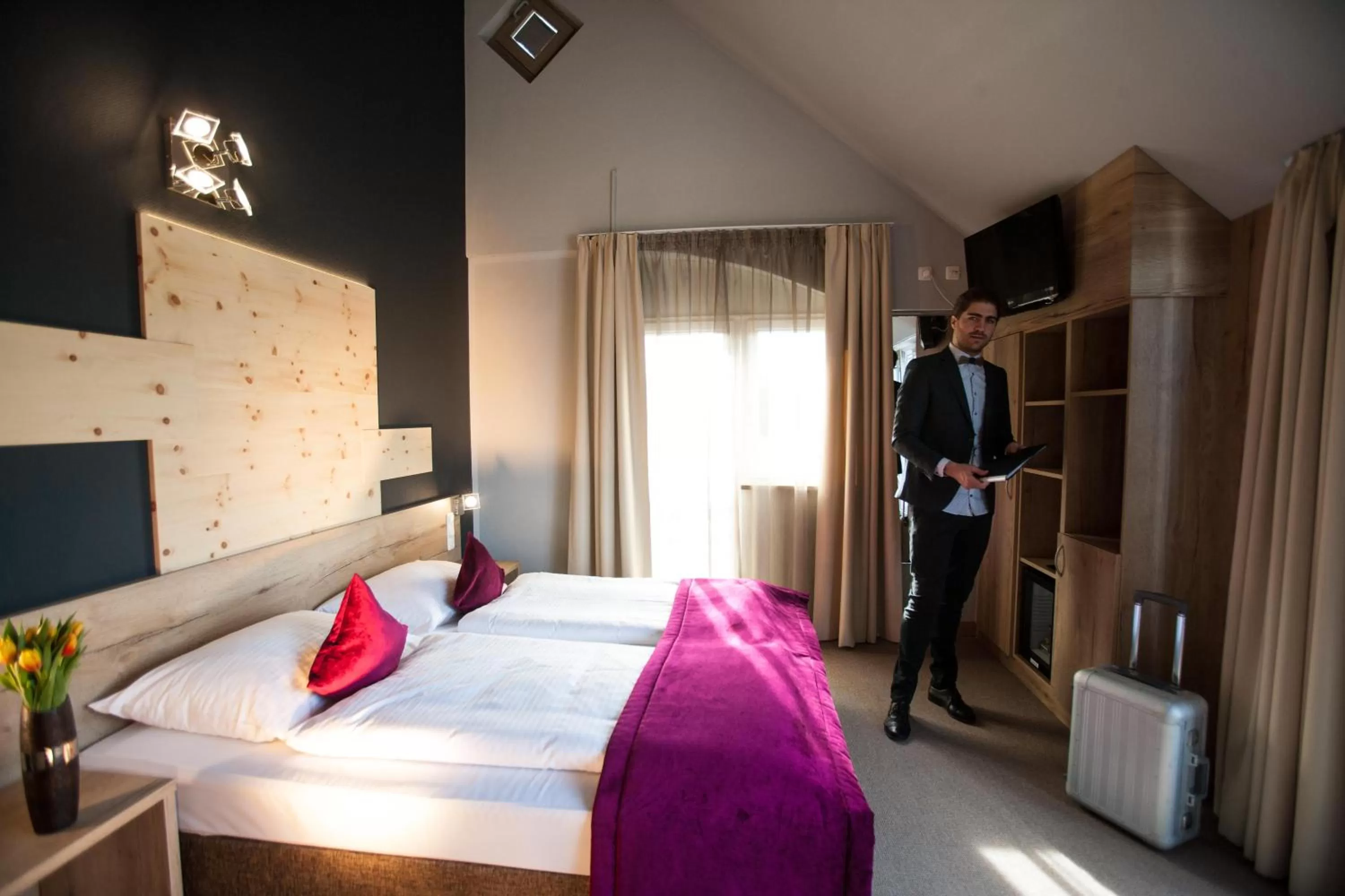 Photo of the whole room, Bed in Amalienburg - Boutique & Boarding Hotel