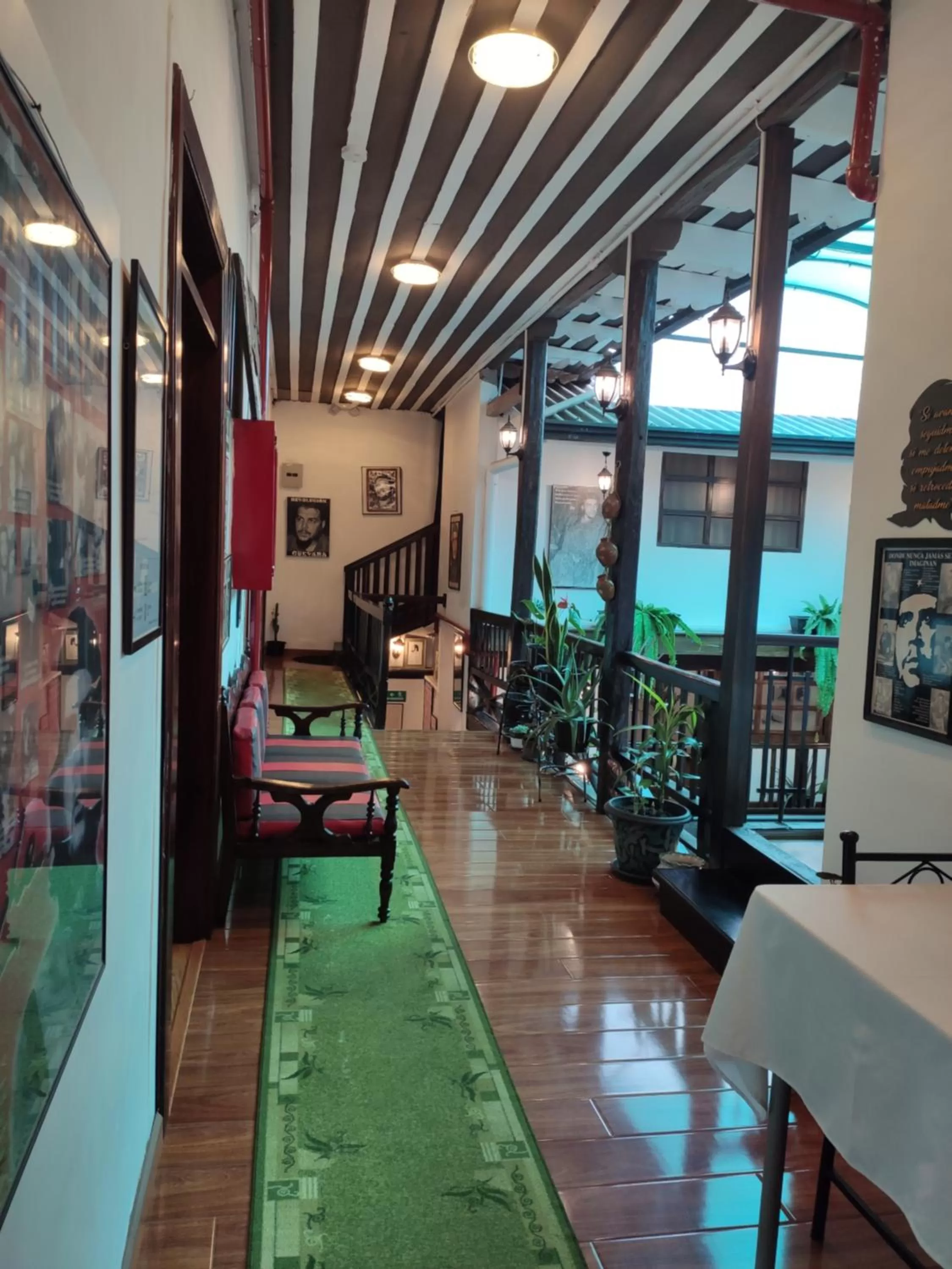 Restaurant/Places to Eat in Hotel el Che No apto para corruptos