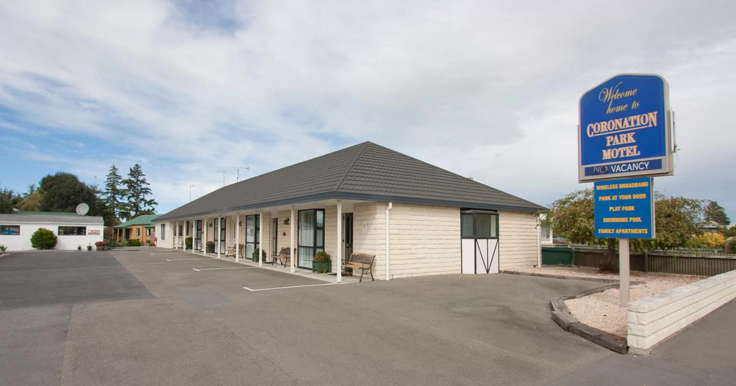 Property logo or sign in Coronation Park Motels