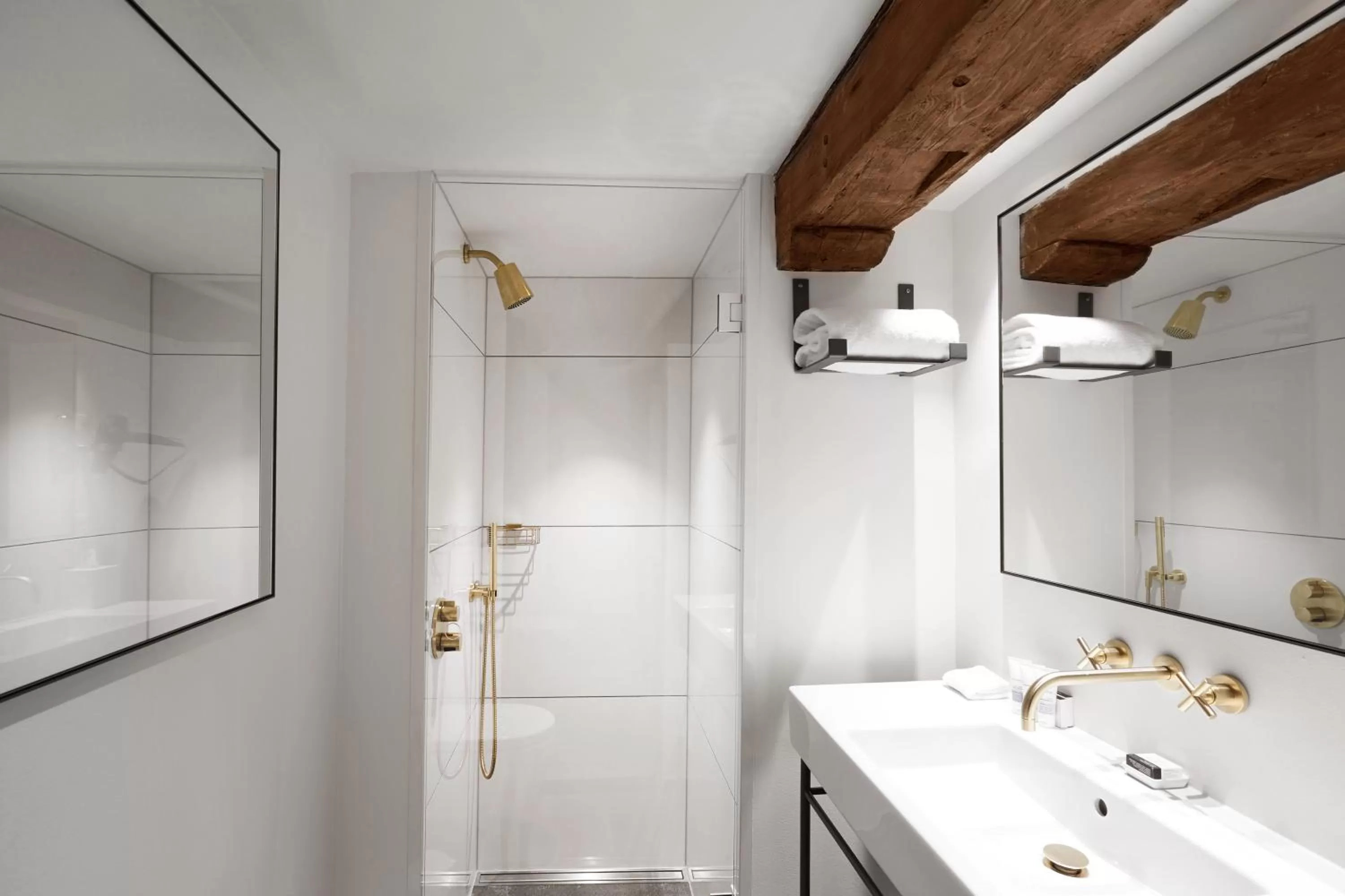 Shower in 71 Nyhavn Hotel