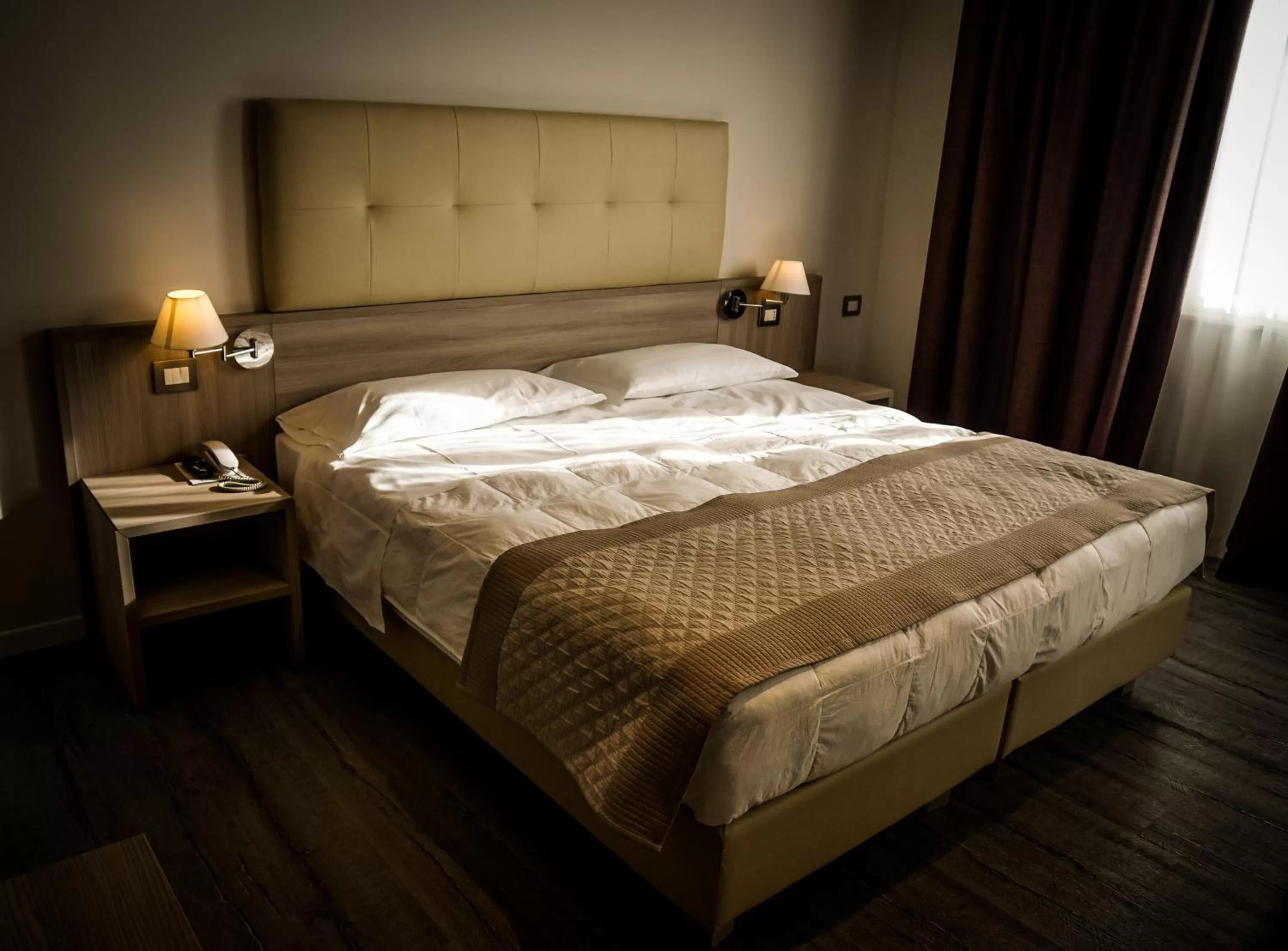 Bedroom, Bed in Hotel Delfino Venezia Mestre