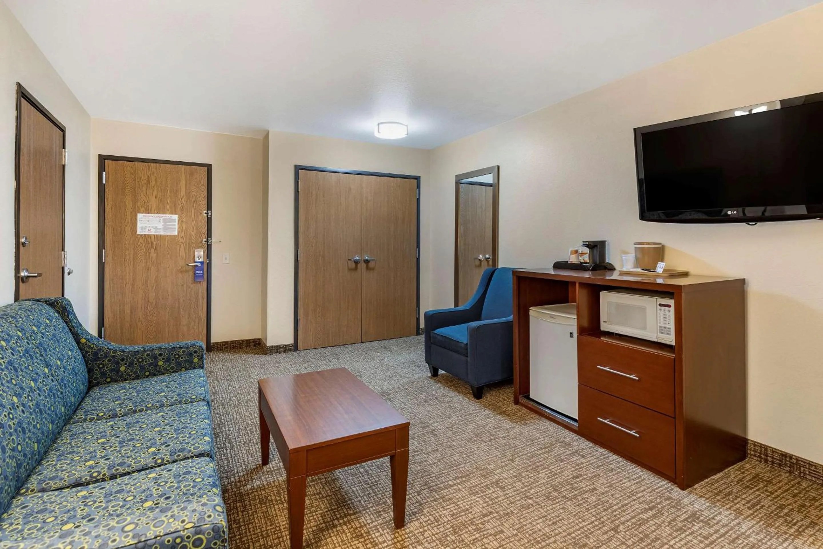 Photo of the whole room in Comfort Inn & Suites Greenville I-70