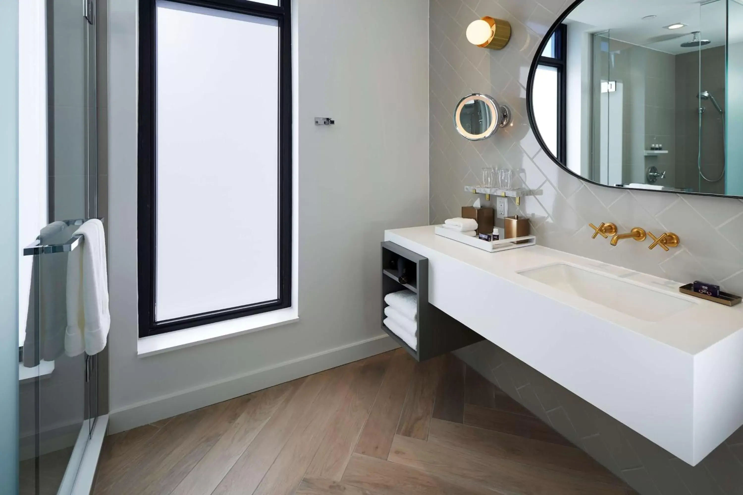 Deluxe King Room with View in Andaz Ottawa Byward Market, By Hyatt Deluxe King Room with View in Andaz Ottawa Byward Market, By Hyatt