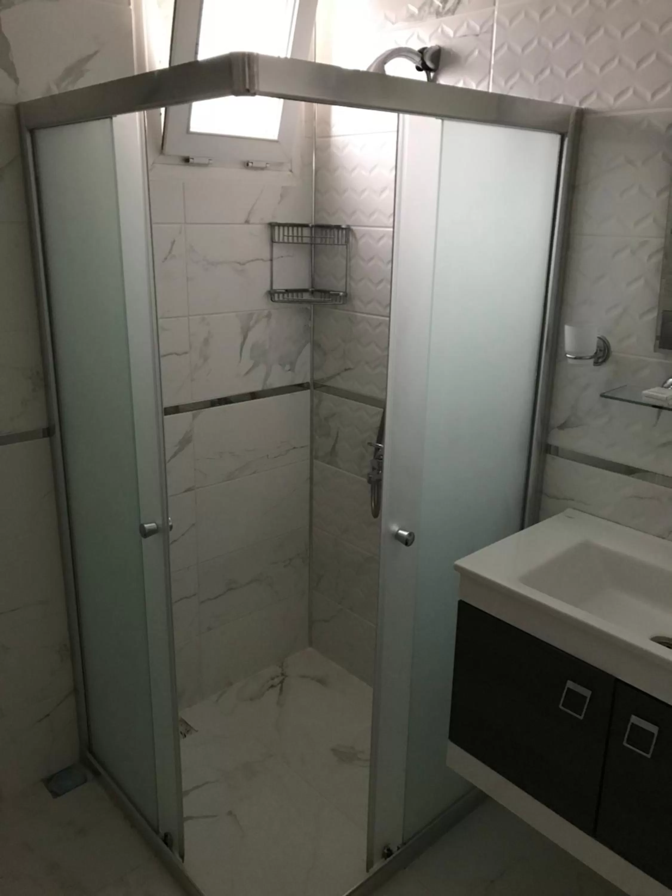 Bathroom in Sakran Hotel