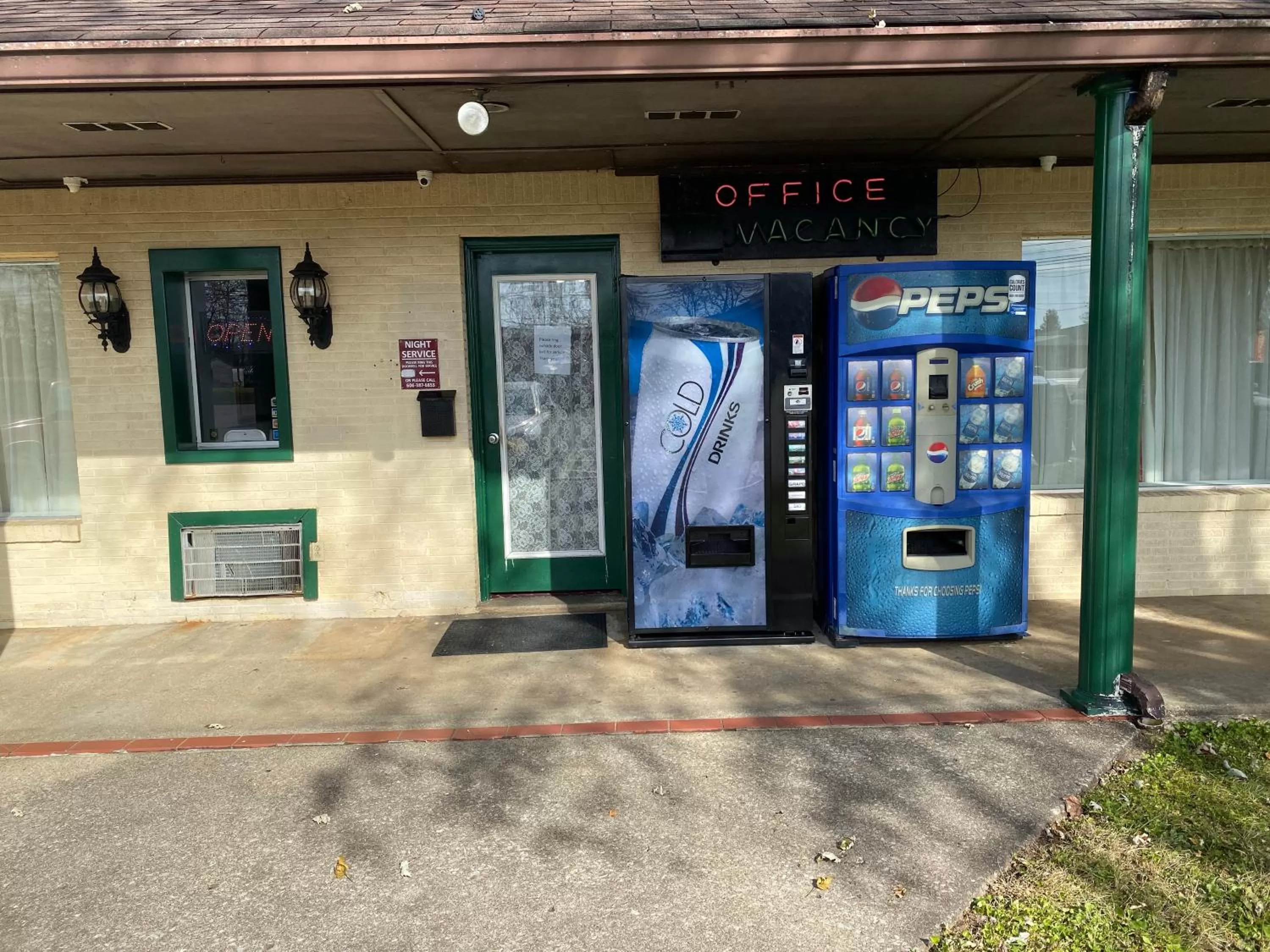 Area and facilities in Royal Inn