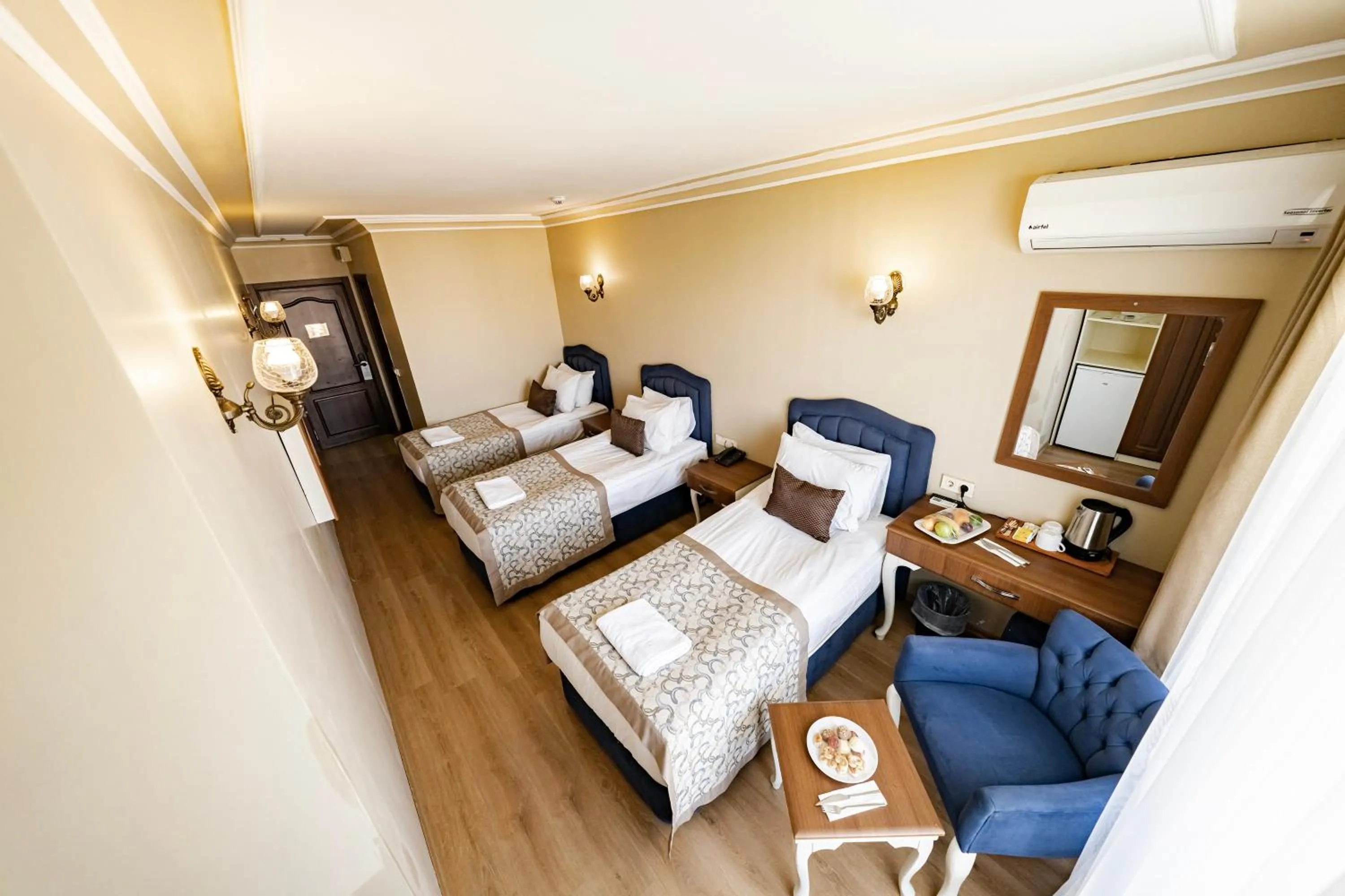 Photo of the whole room, Bed in Grand Hamit Hotel