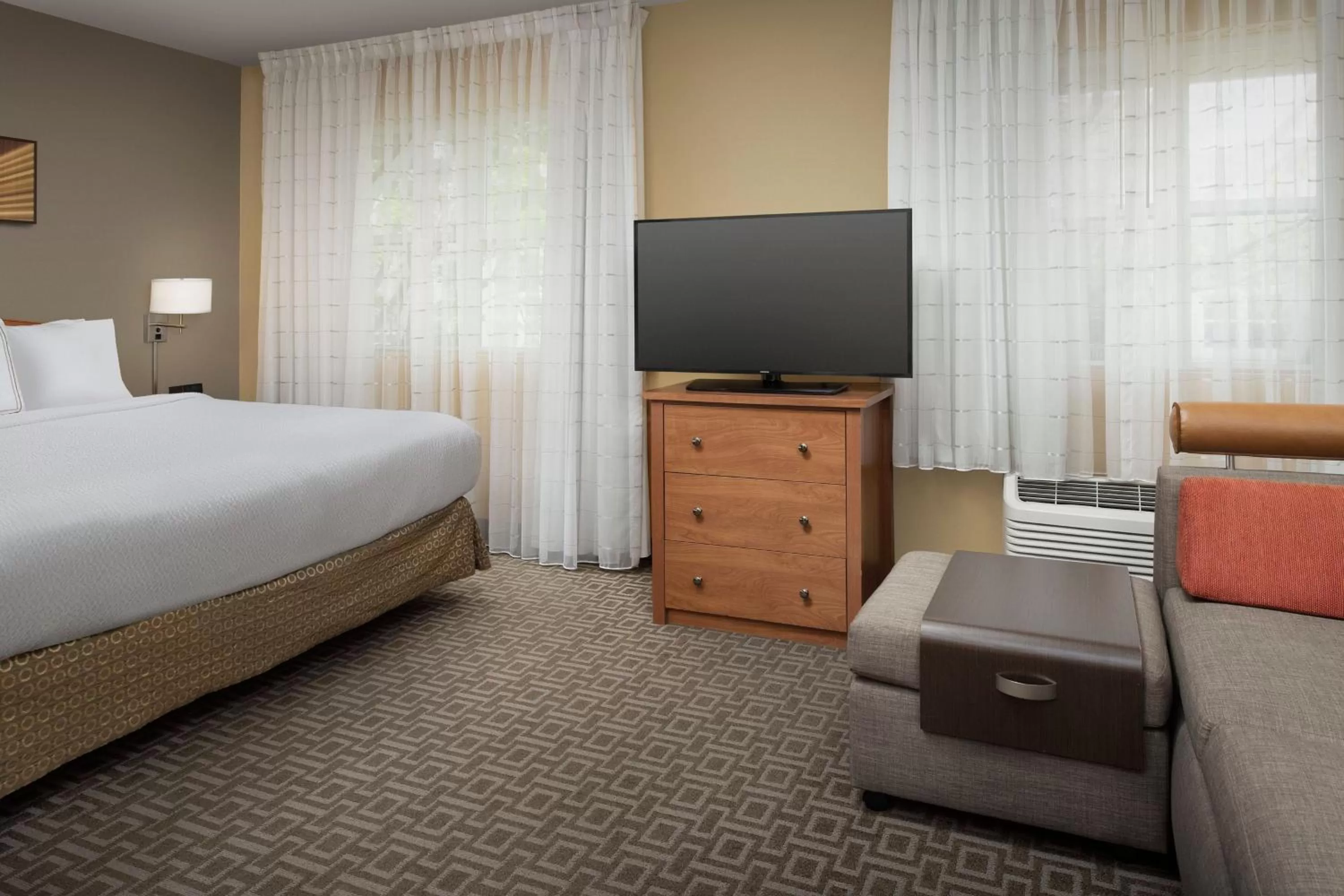 Bedroom, Bed in TownePlace Suites by Marriott Portland Hillsboro