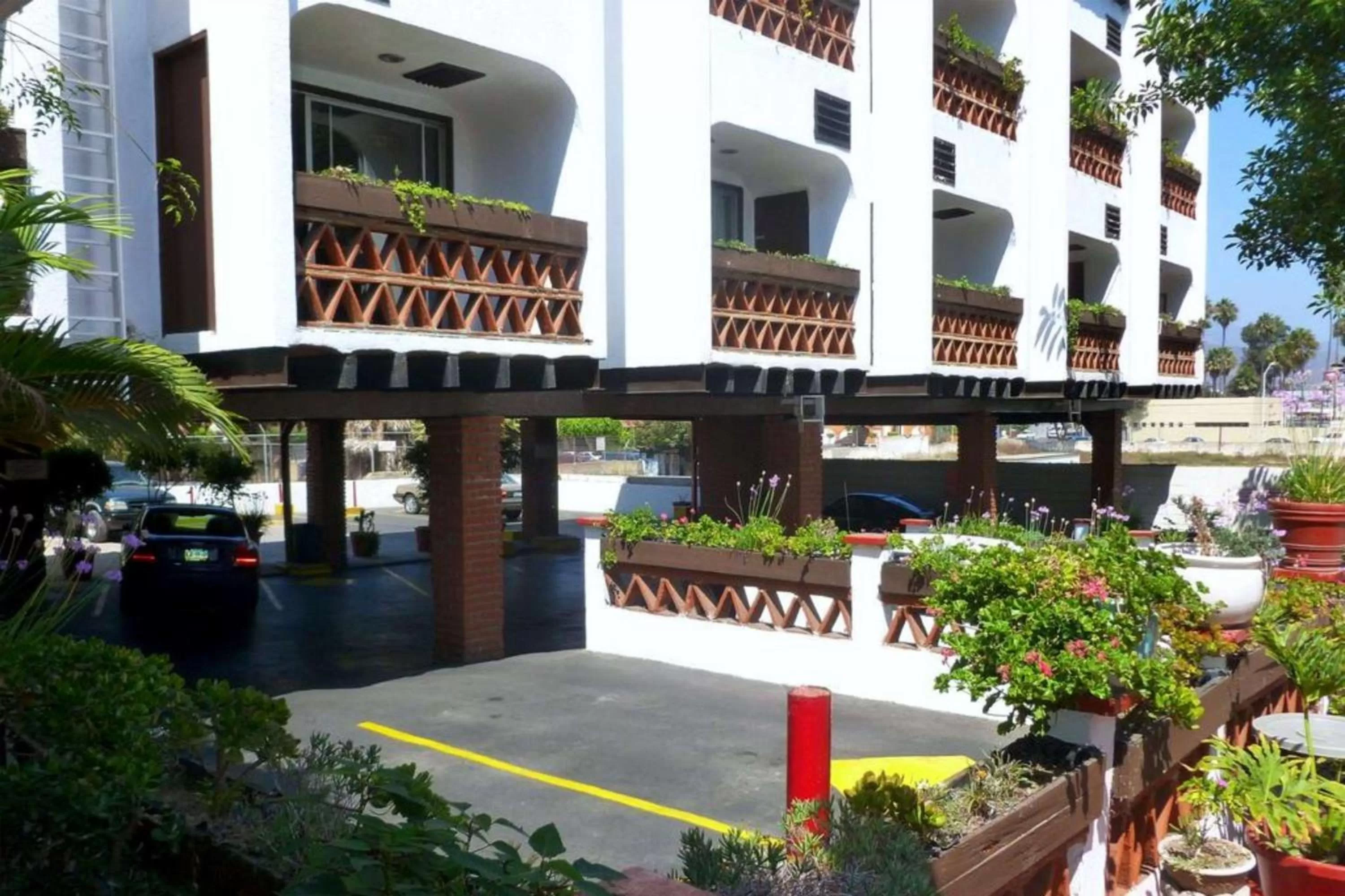 Property building in Best Western El Cid