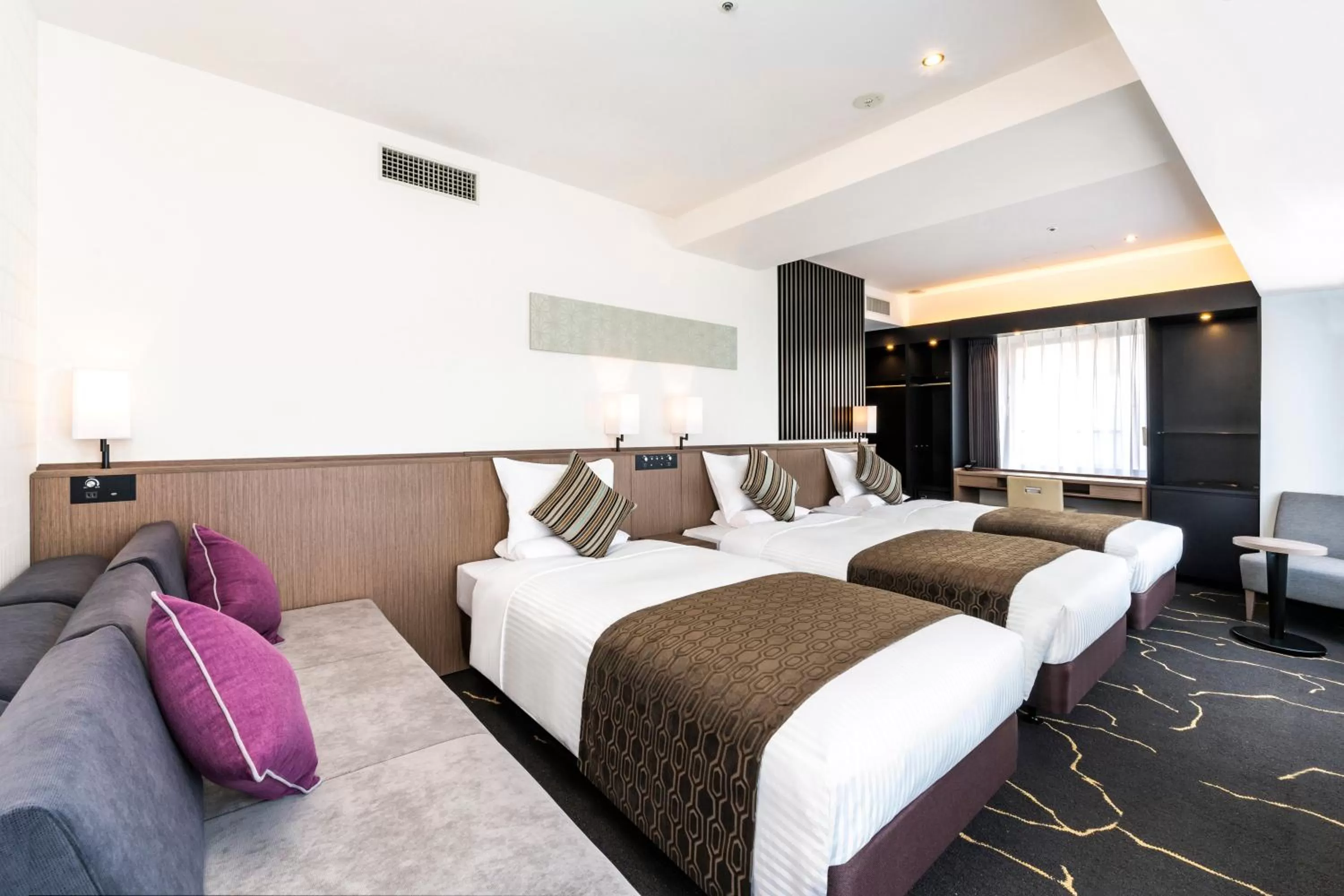 Photo of the whole room, Bed in HOTEL MYSTAYS Sapporo Station