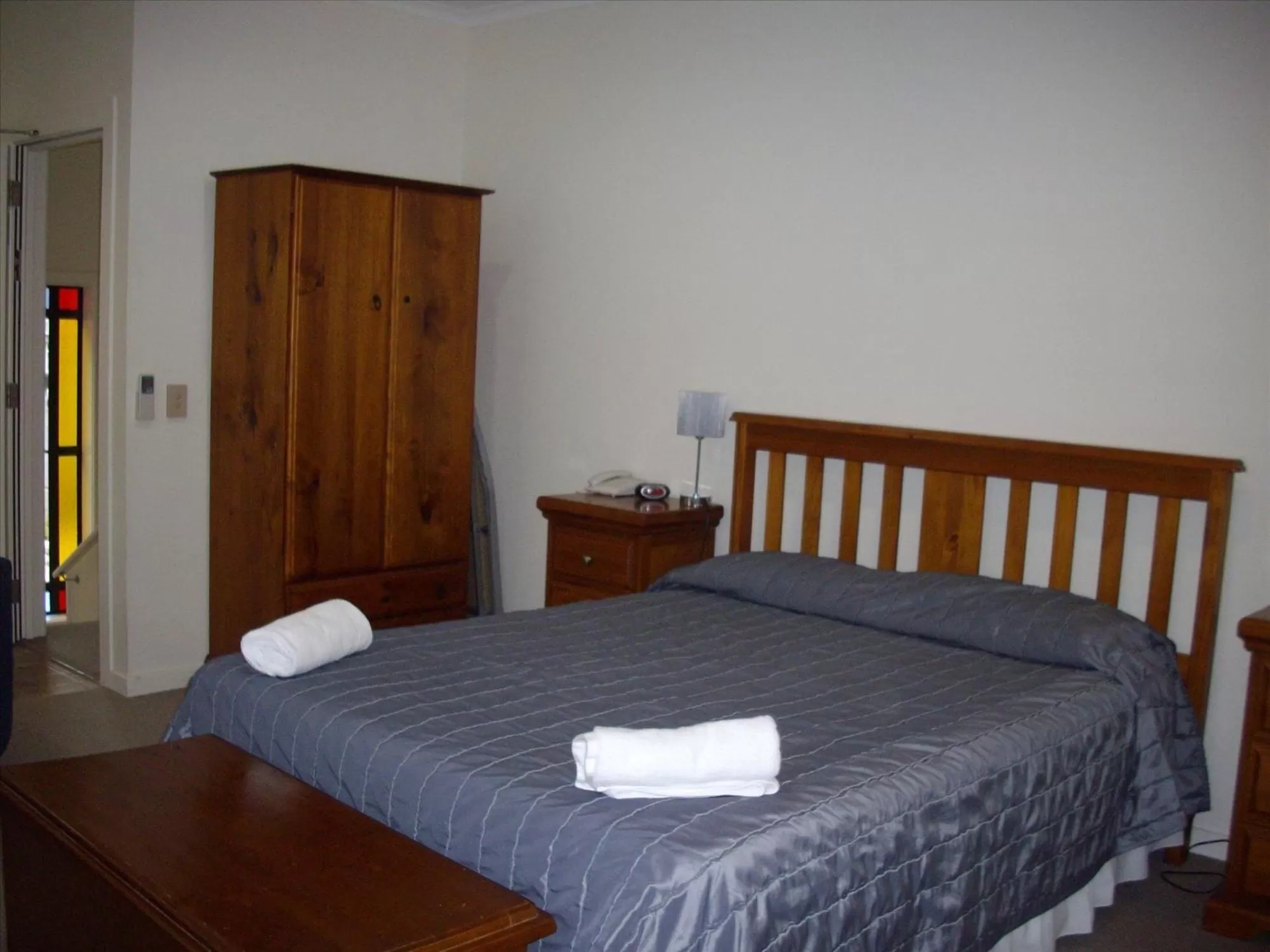 Bed in Sahara Motels