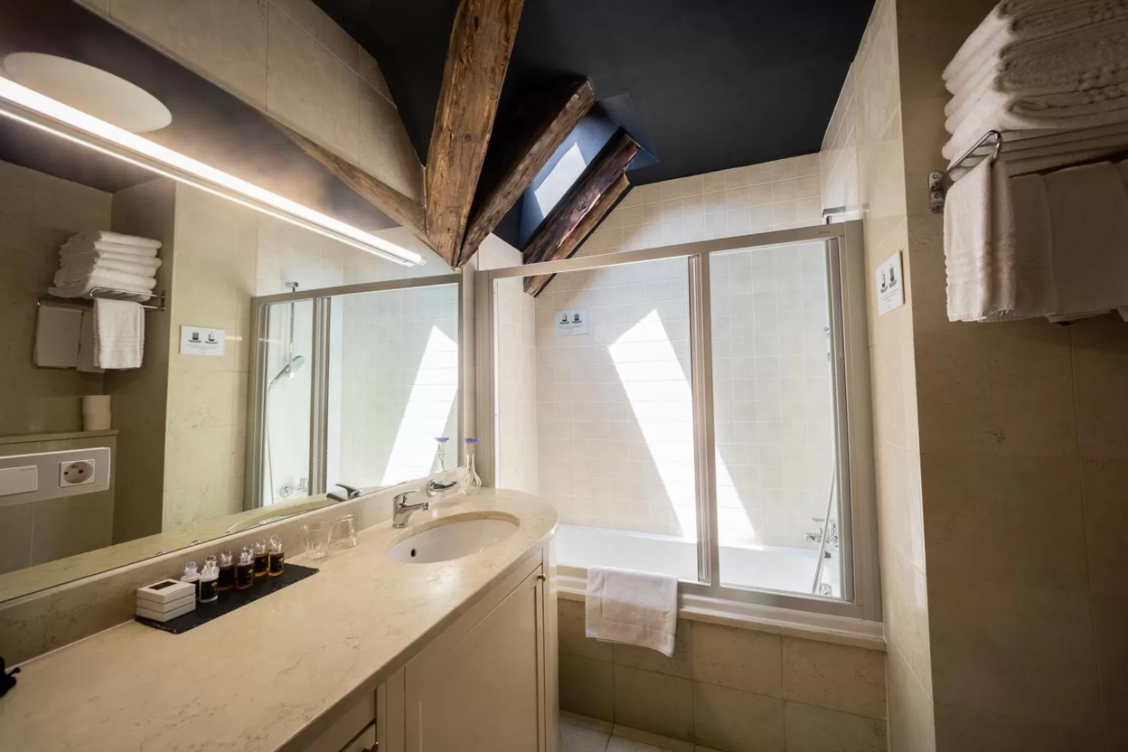 Bathroom in Miss Sophie's Charles Bridge