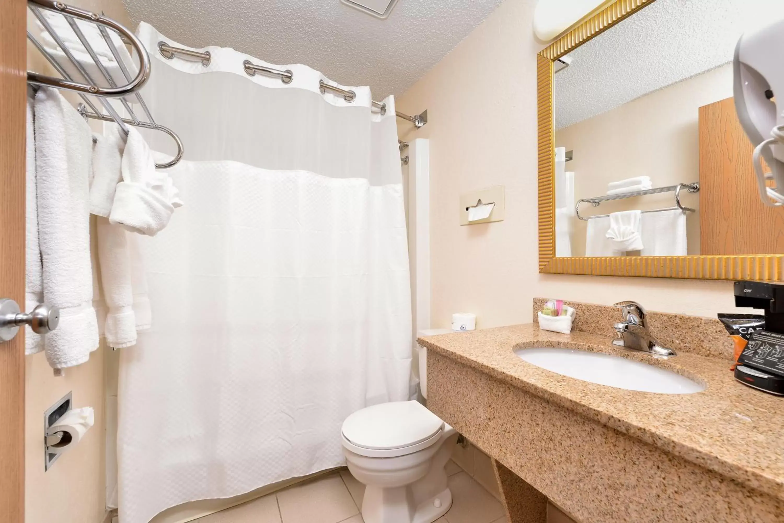 Queen Room - Mobility Access/Non-Smoking in Super 8 by Wyndham Casper West by the River Queen Room - Mobility Access/Non-Smoking in Super 8 by Wyndham Casper West by the River